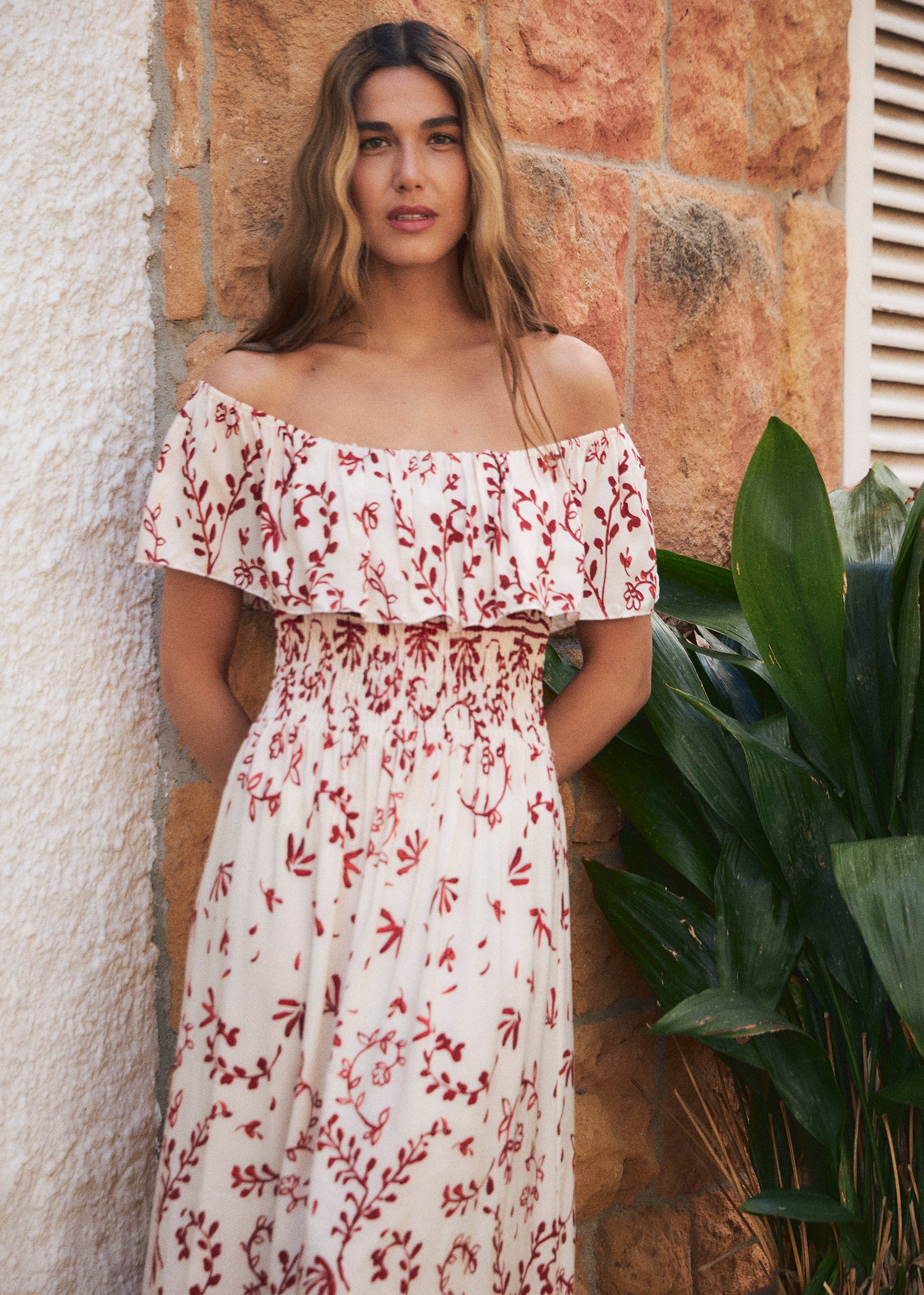Vestido fruncido ramas