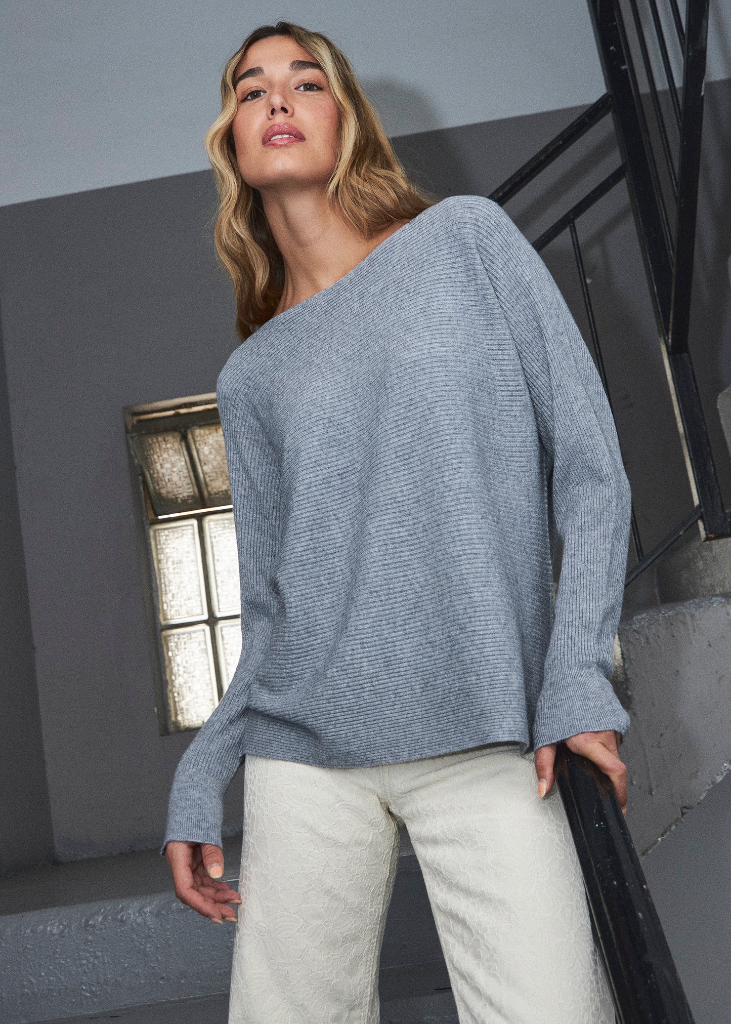 Loose fit seamless jersey
