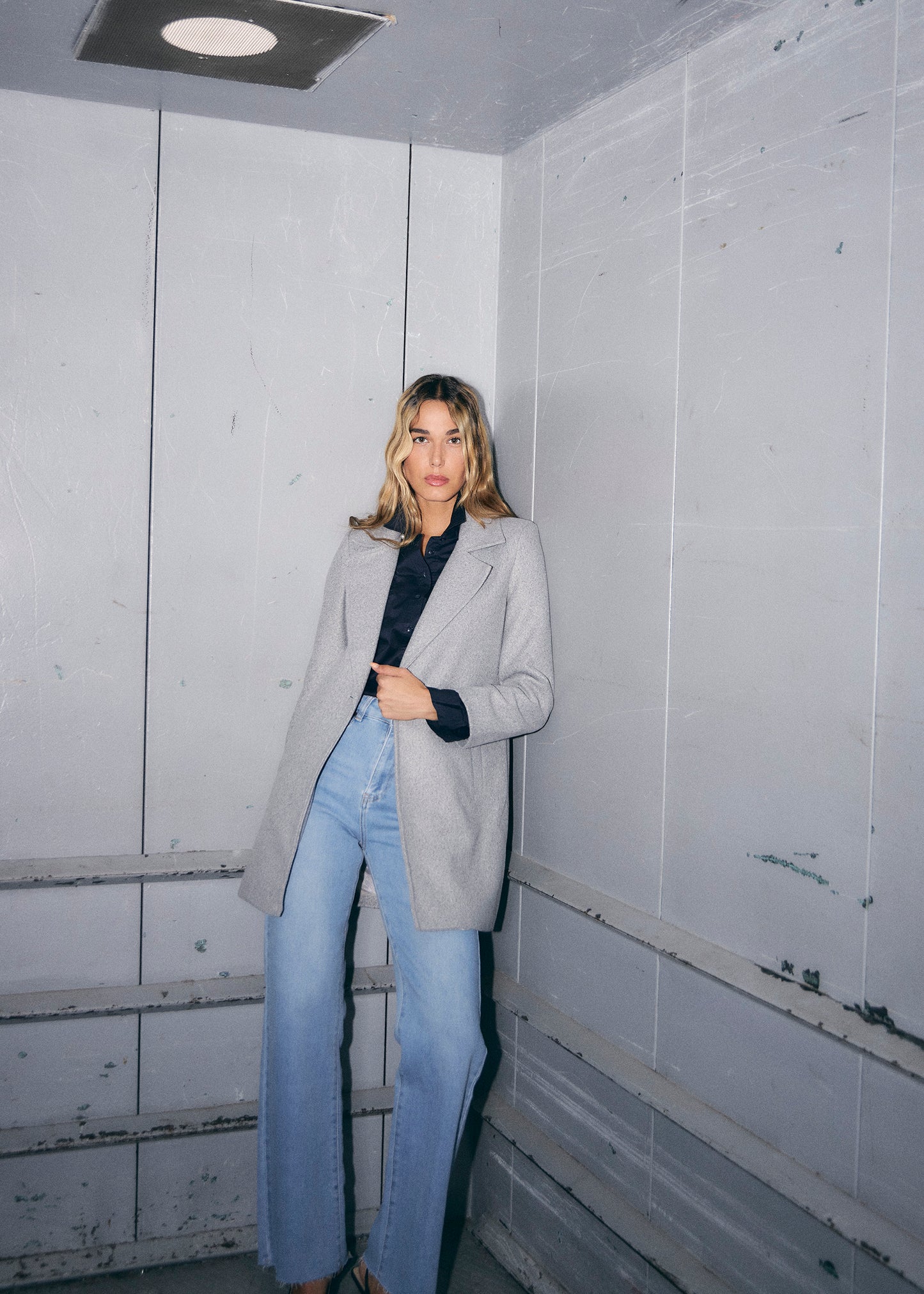 Straight lapel coat