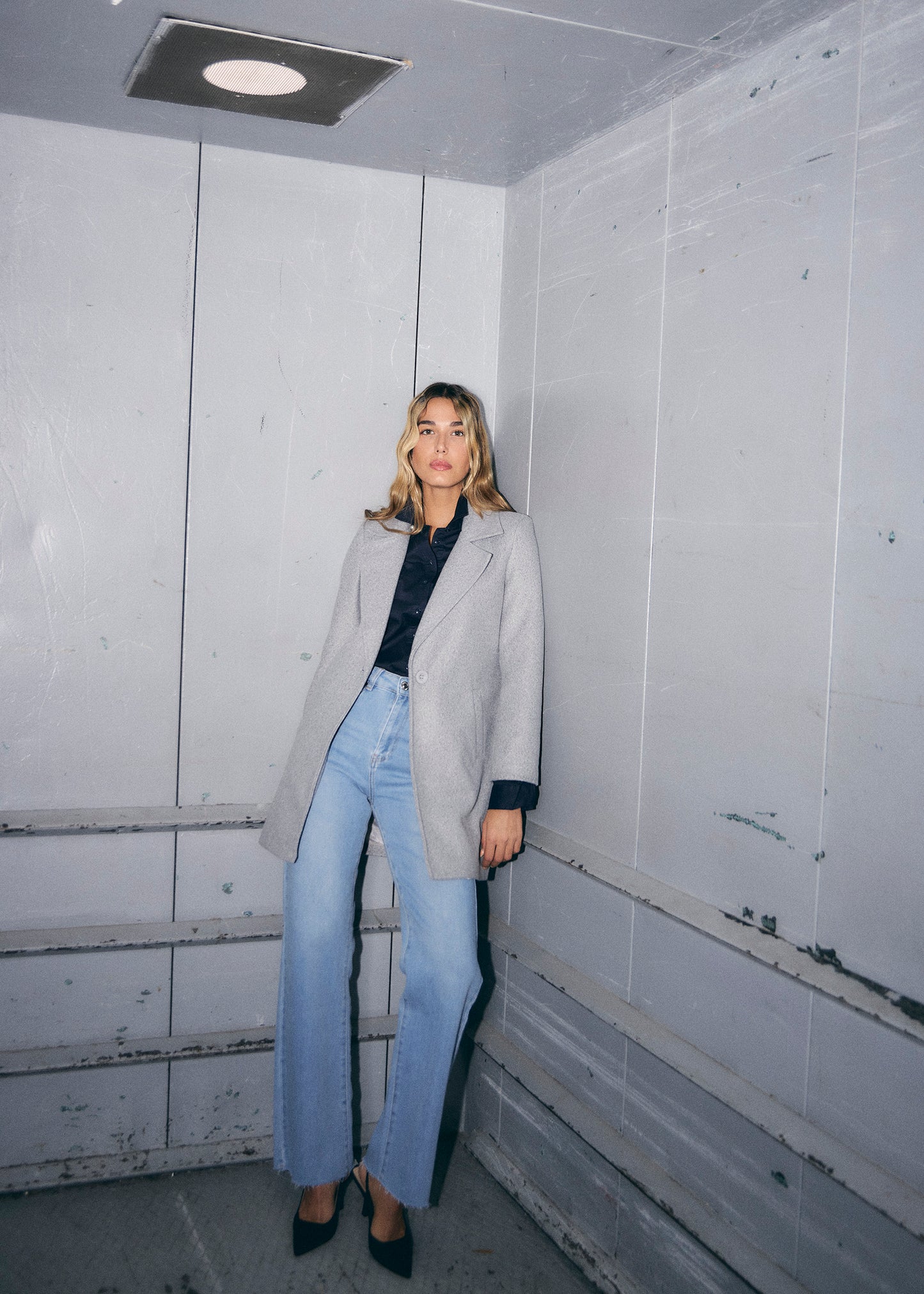 Straight lapel coat