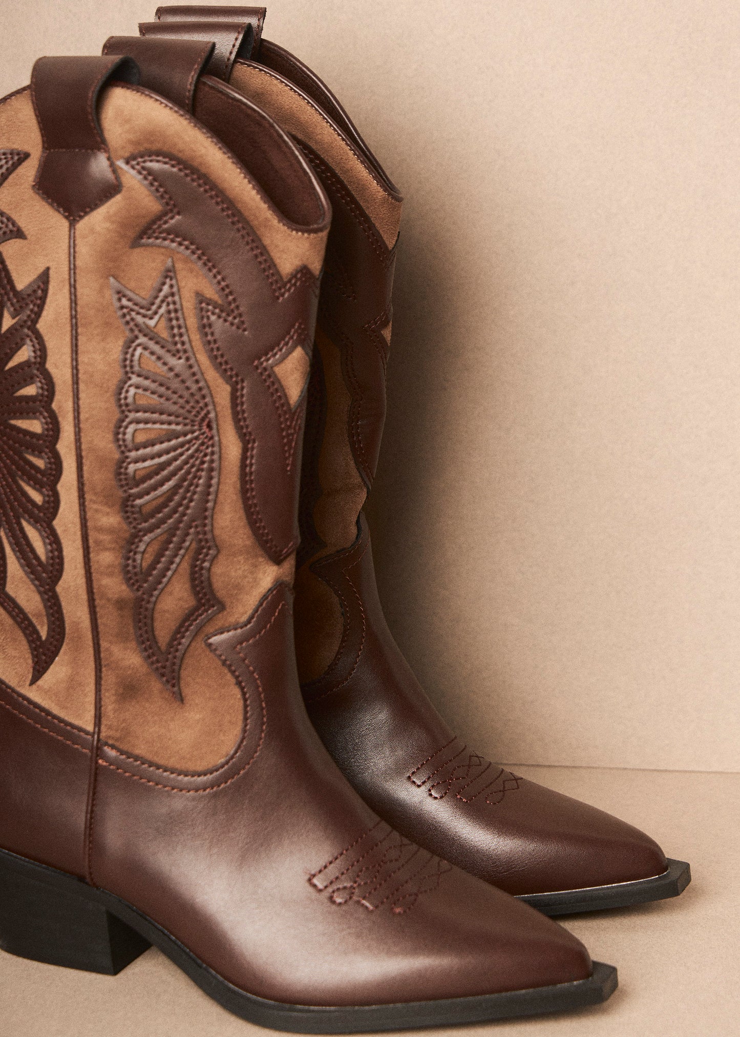 Contrast cowboy boot