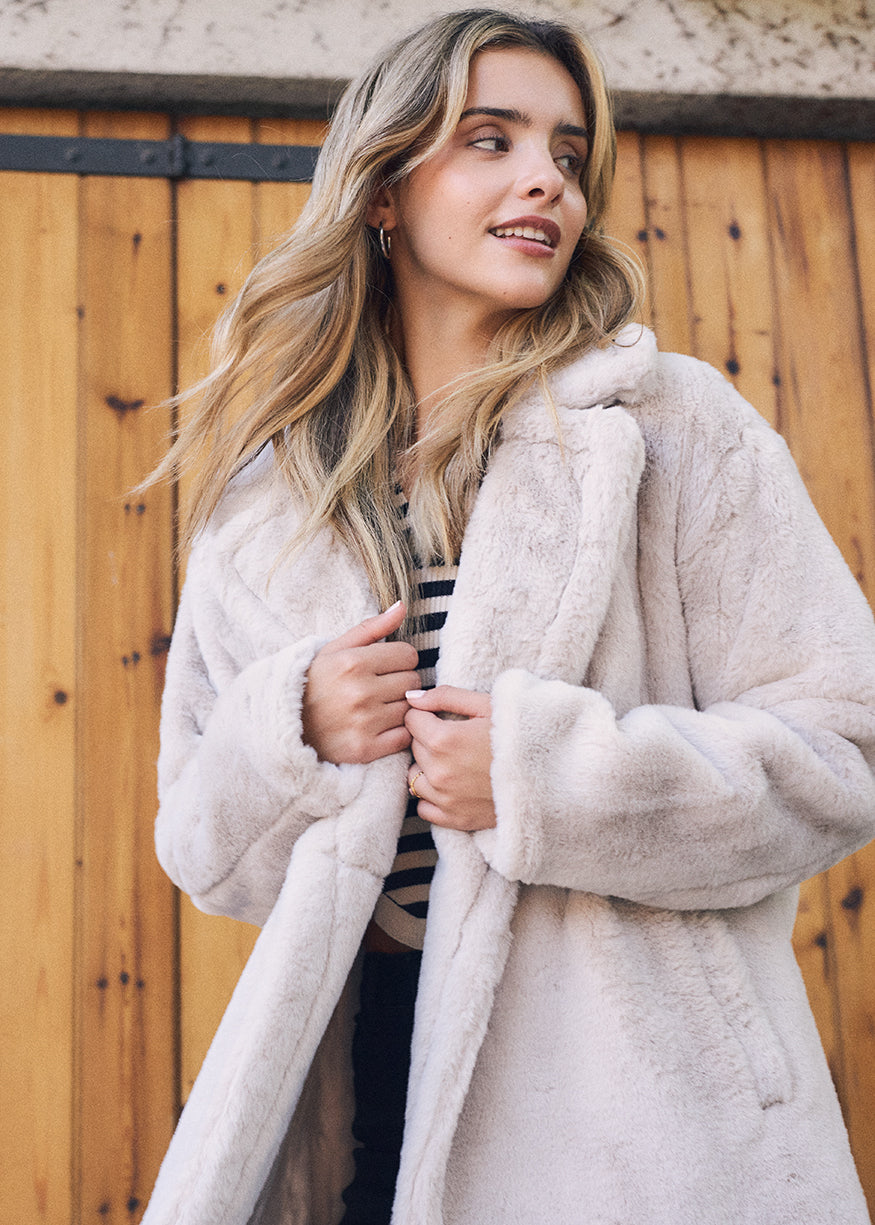 Long fur effect coat
