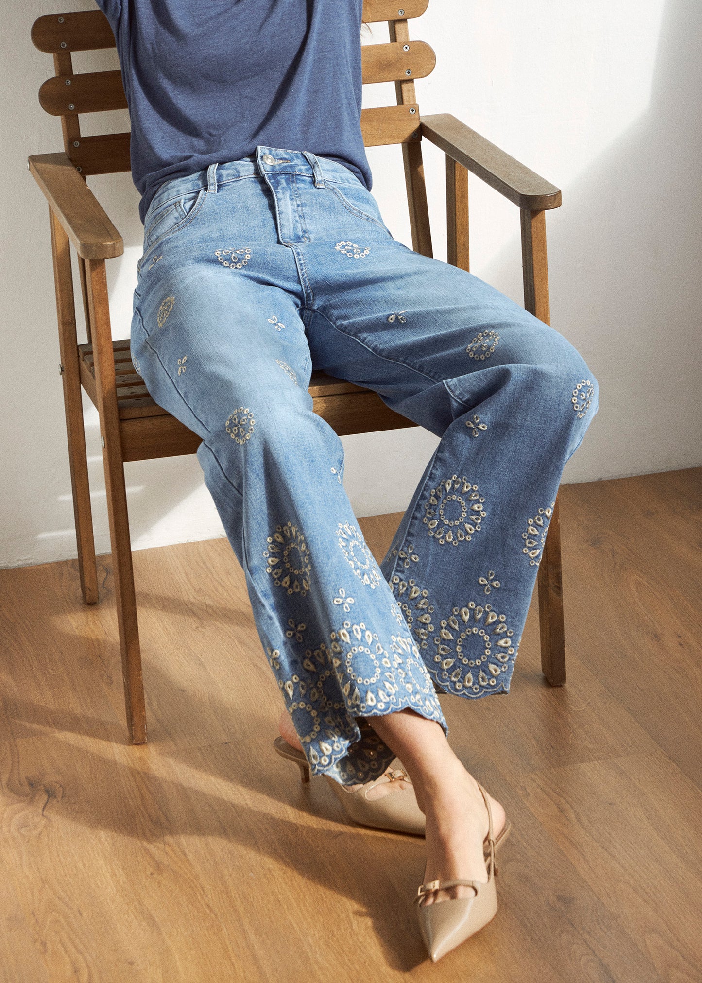 Jeans bordados rectos