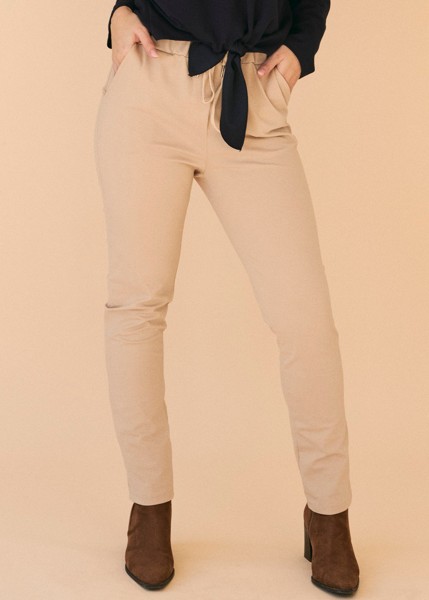Pantalones básicos cordón