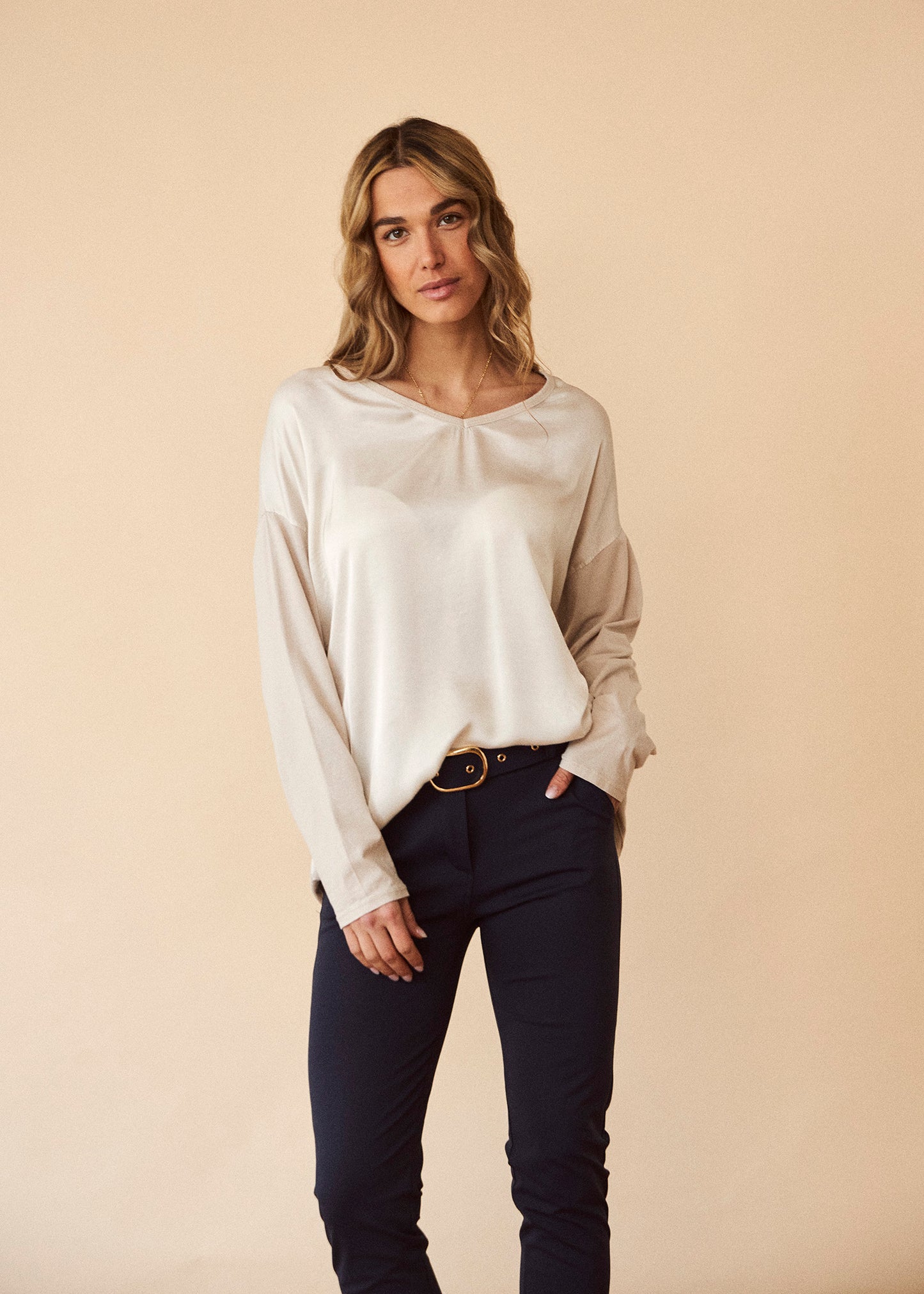 Camiseta bimateria raso cuello punta