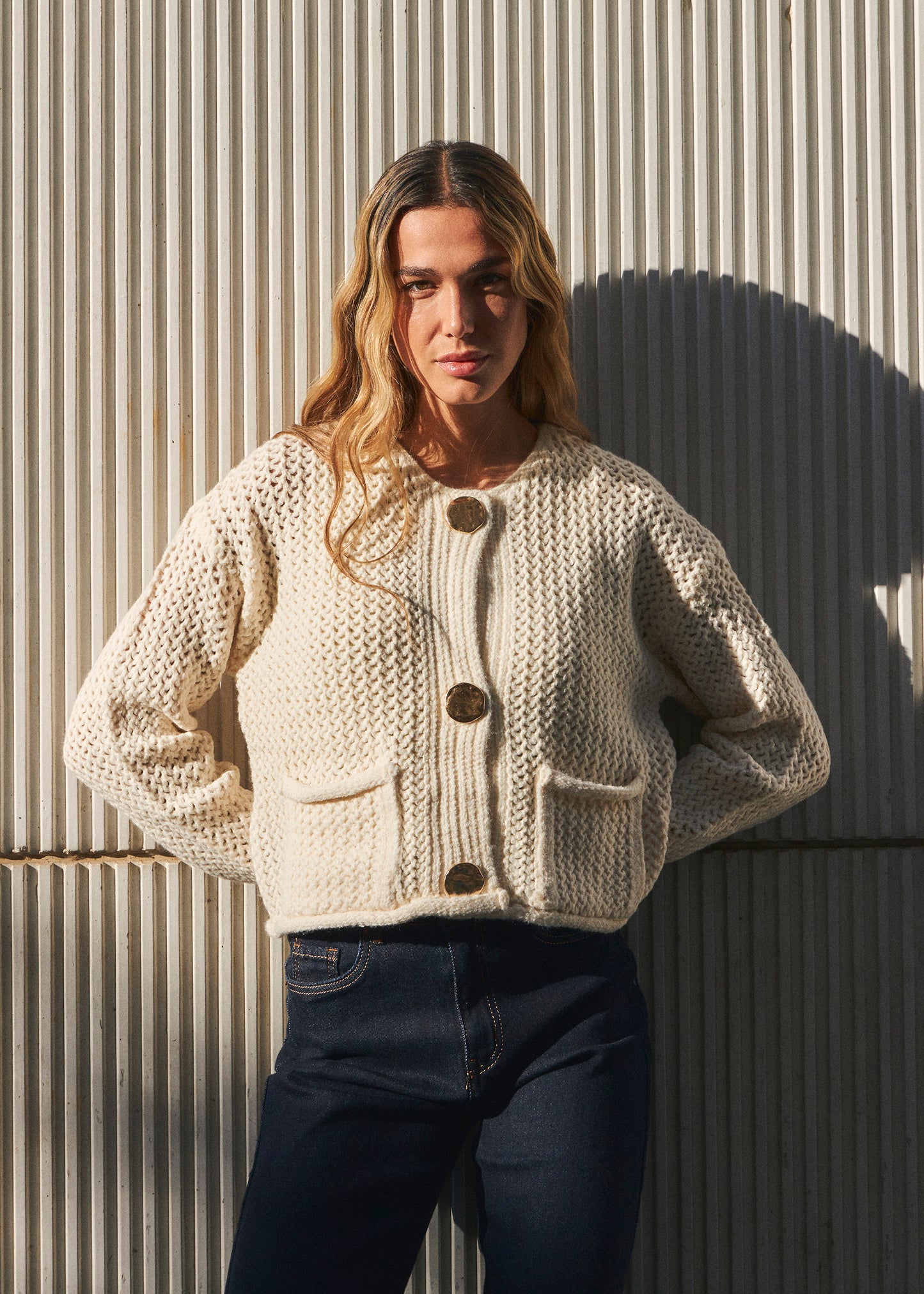 Short cardigan with pockets