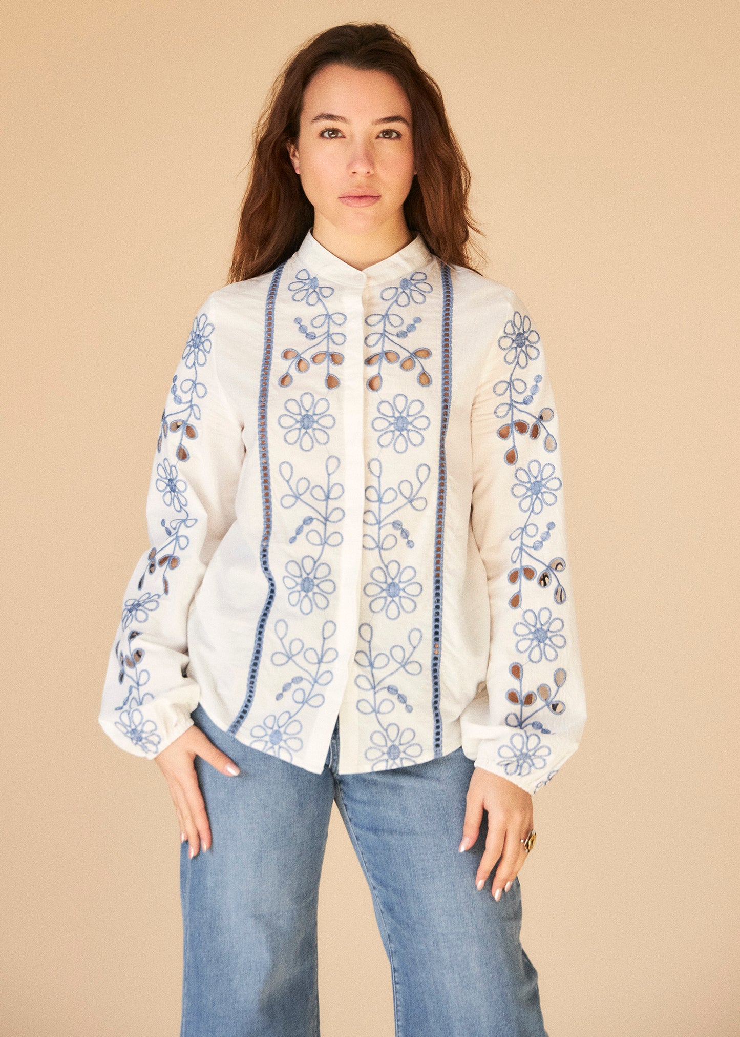 Camisa bordados
