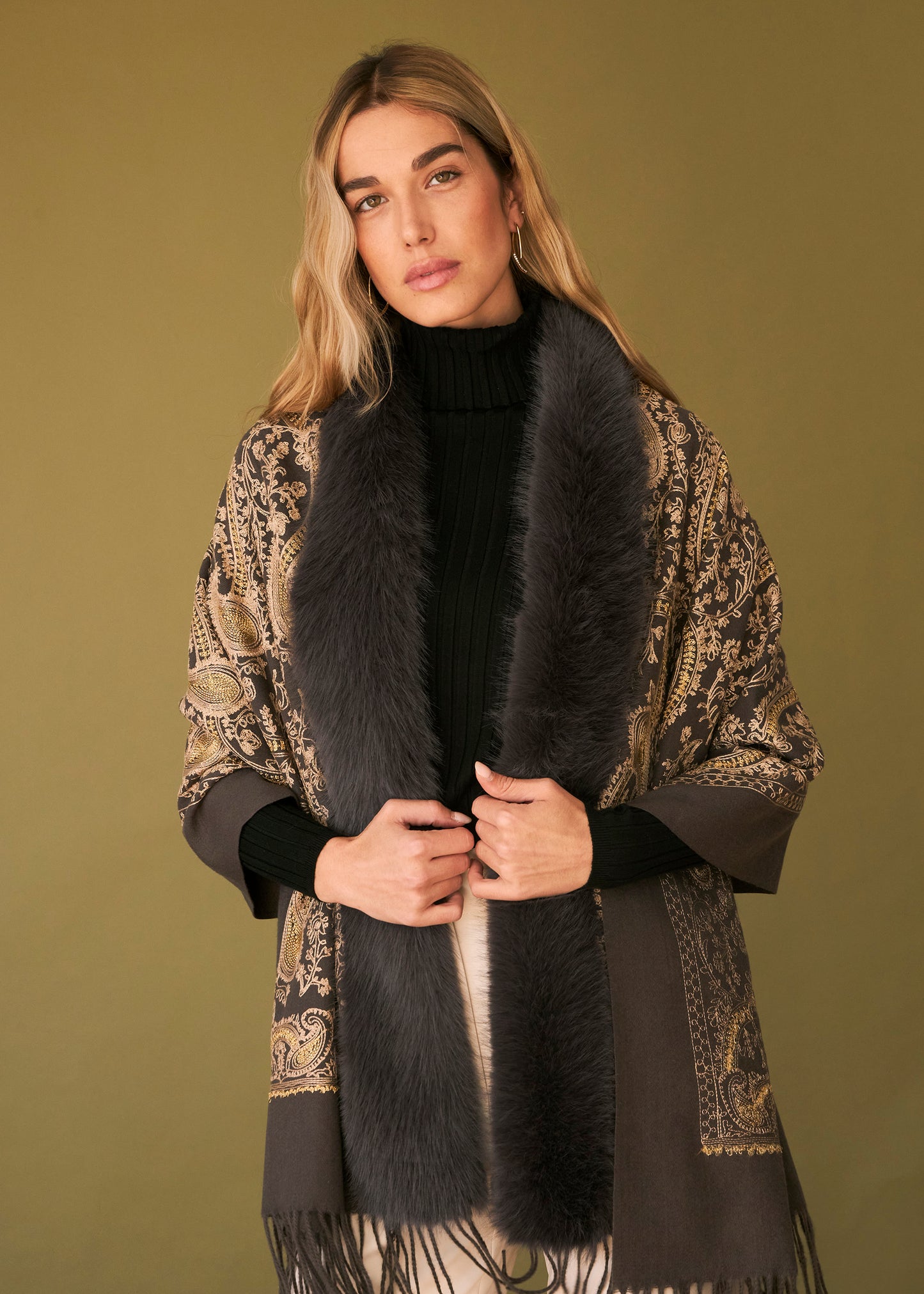 Embroidered shawl with fur effect