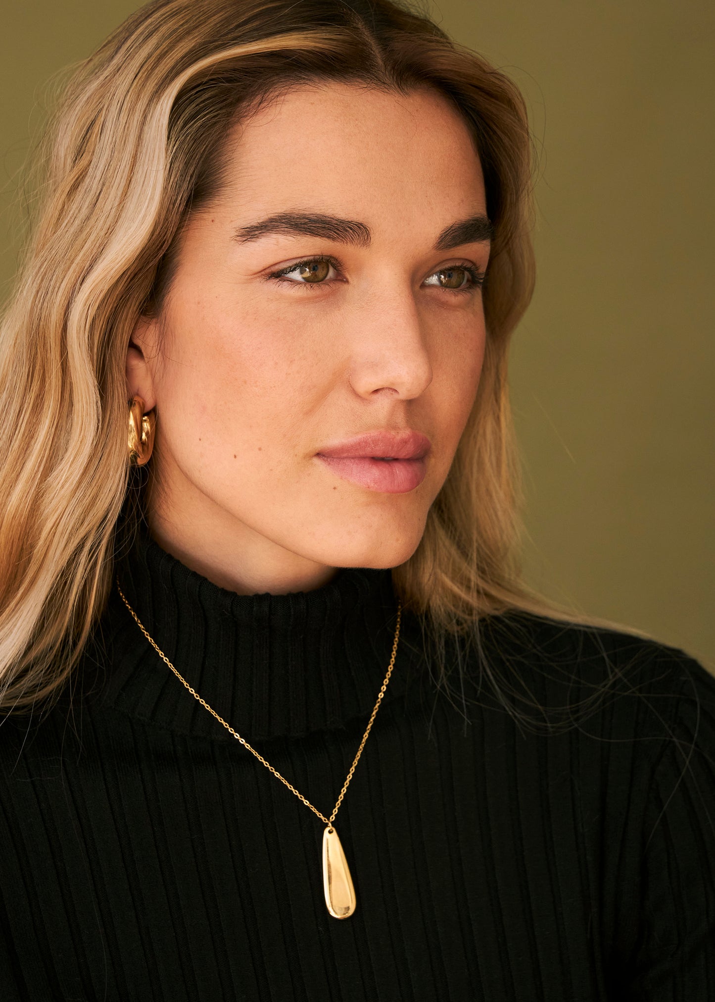 Combined multiple necklace