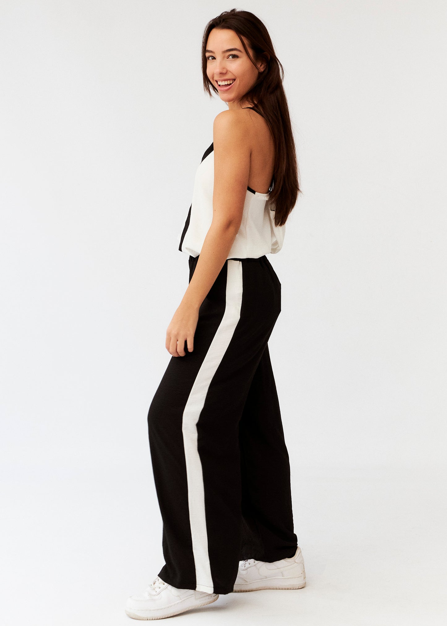 Contrast strap top