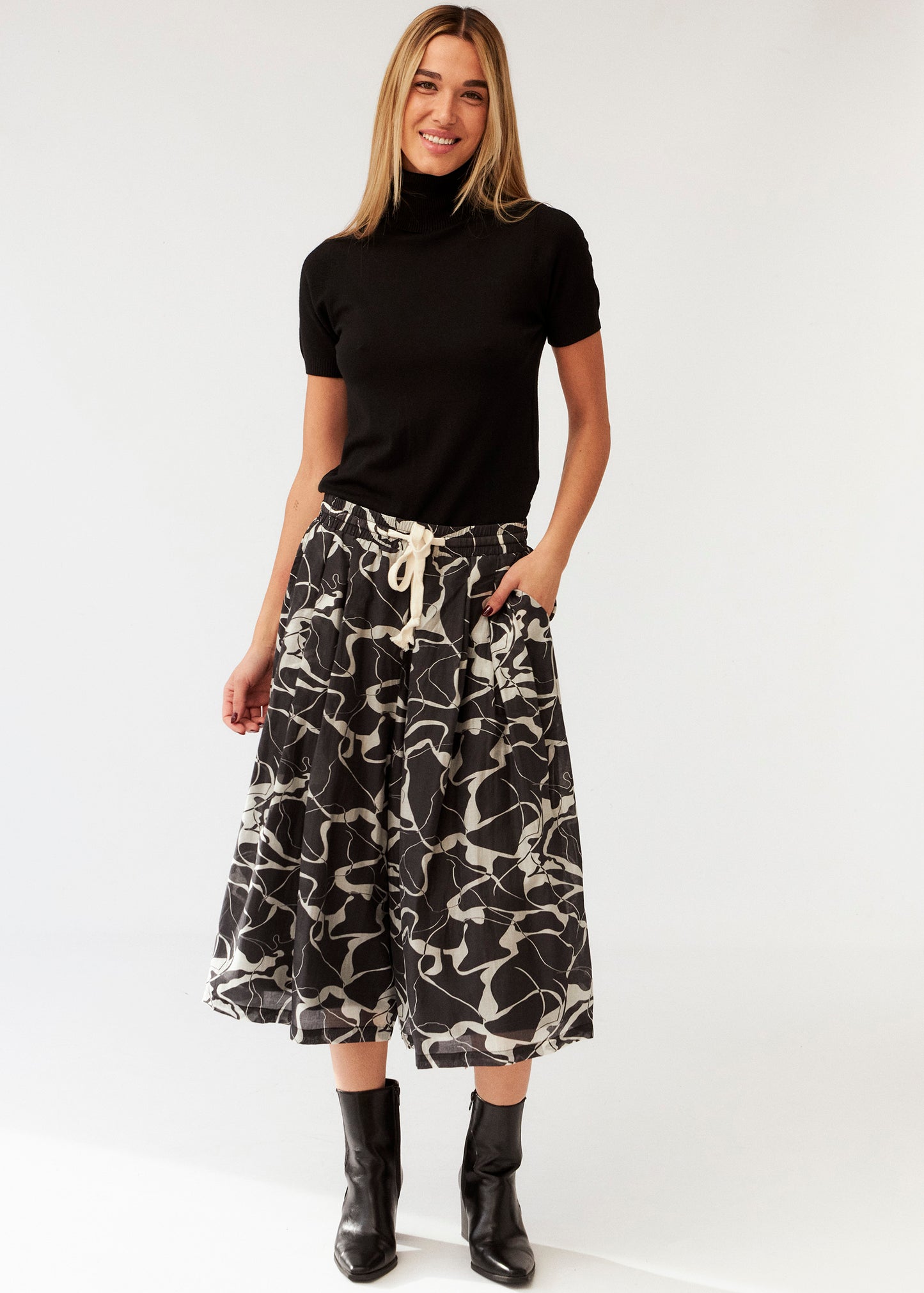 Long printed organza Bermuda shorts