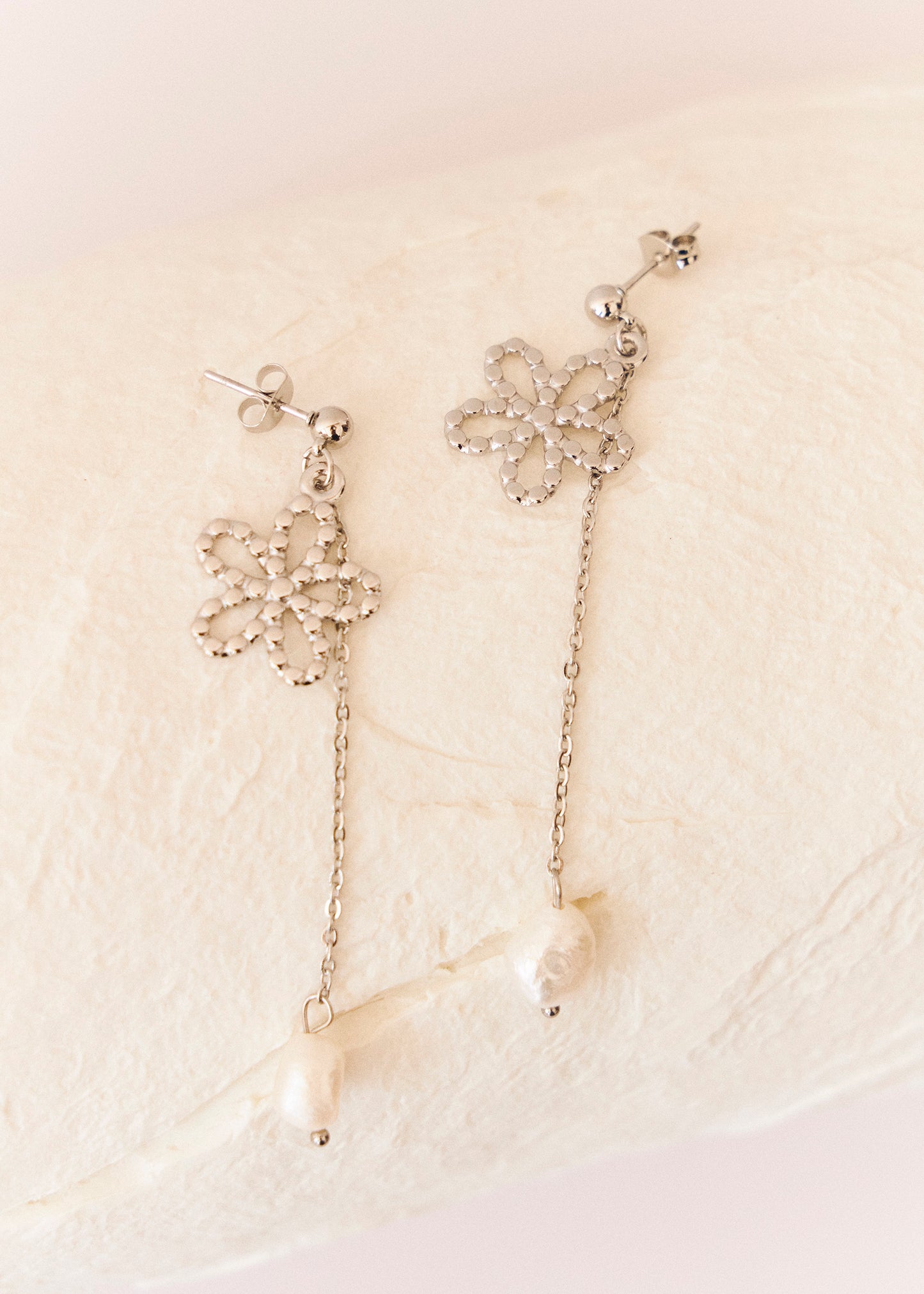 Flower and pearl earrings