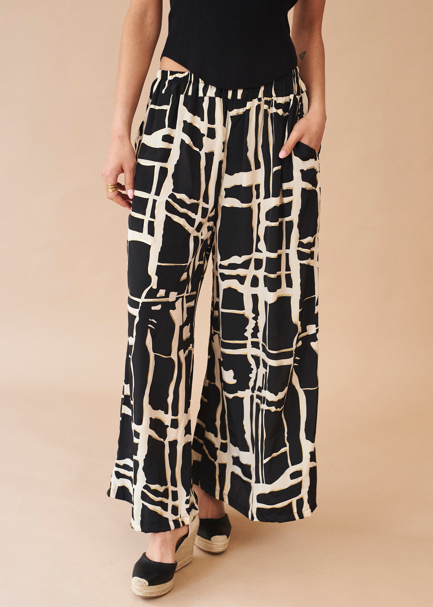 Printed fluid pants