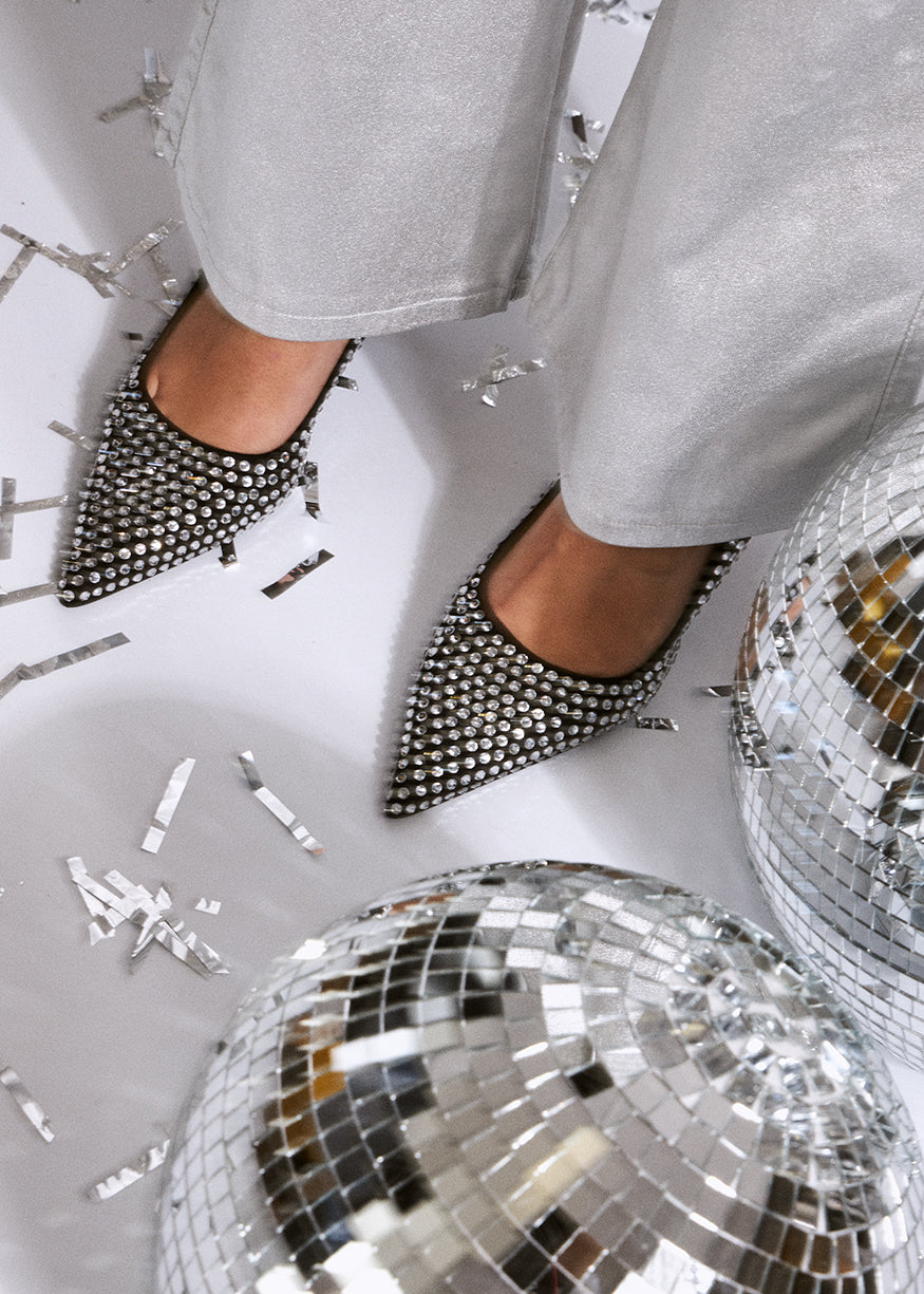 Shiny heeled shoe