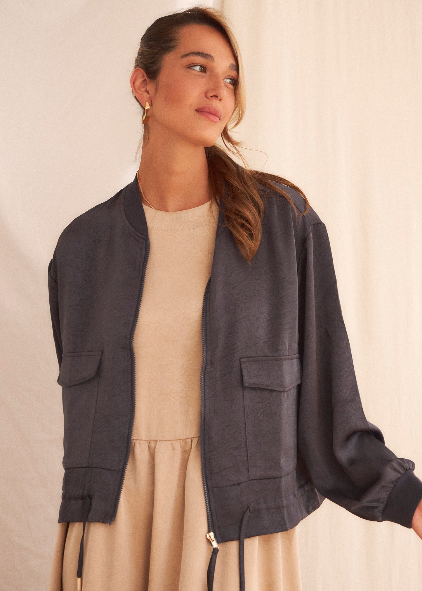 Plain bomber
