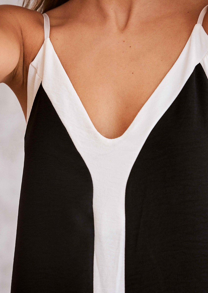 Vestido tirantes contraste