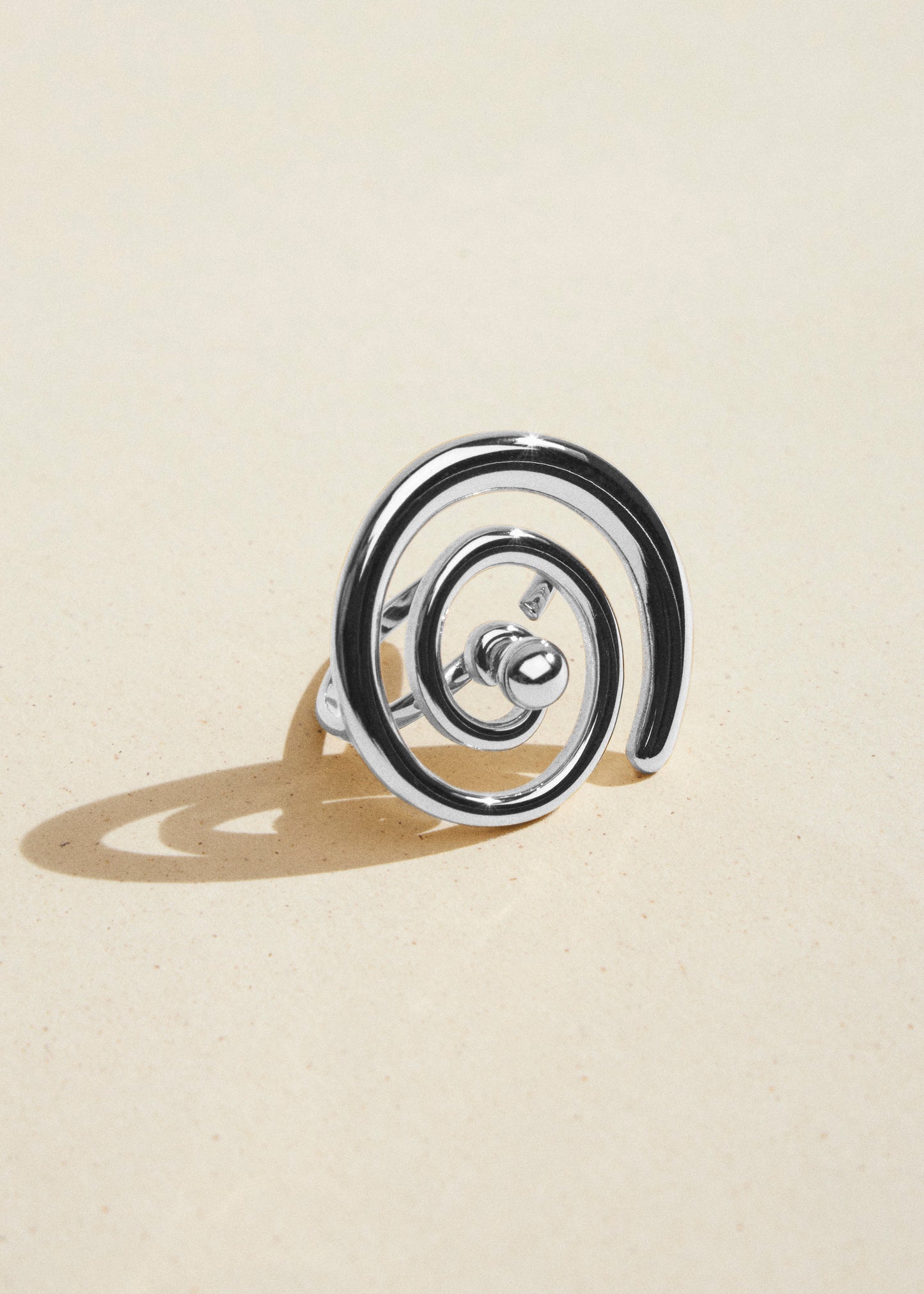 Anillo espiral circular