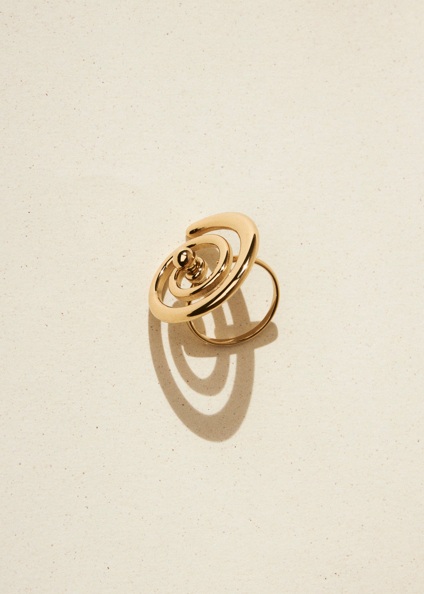 Anillo espiral circular