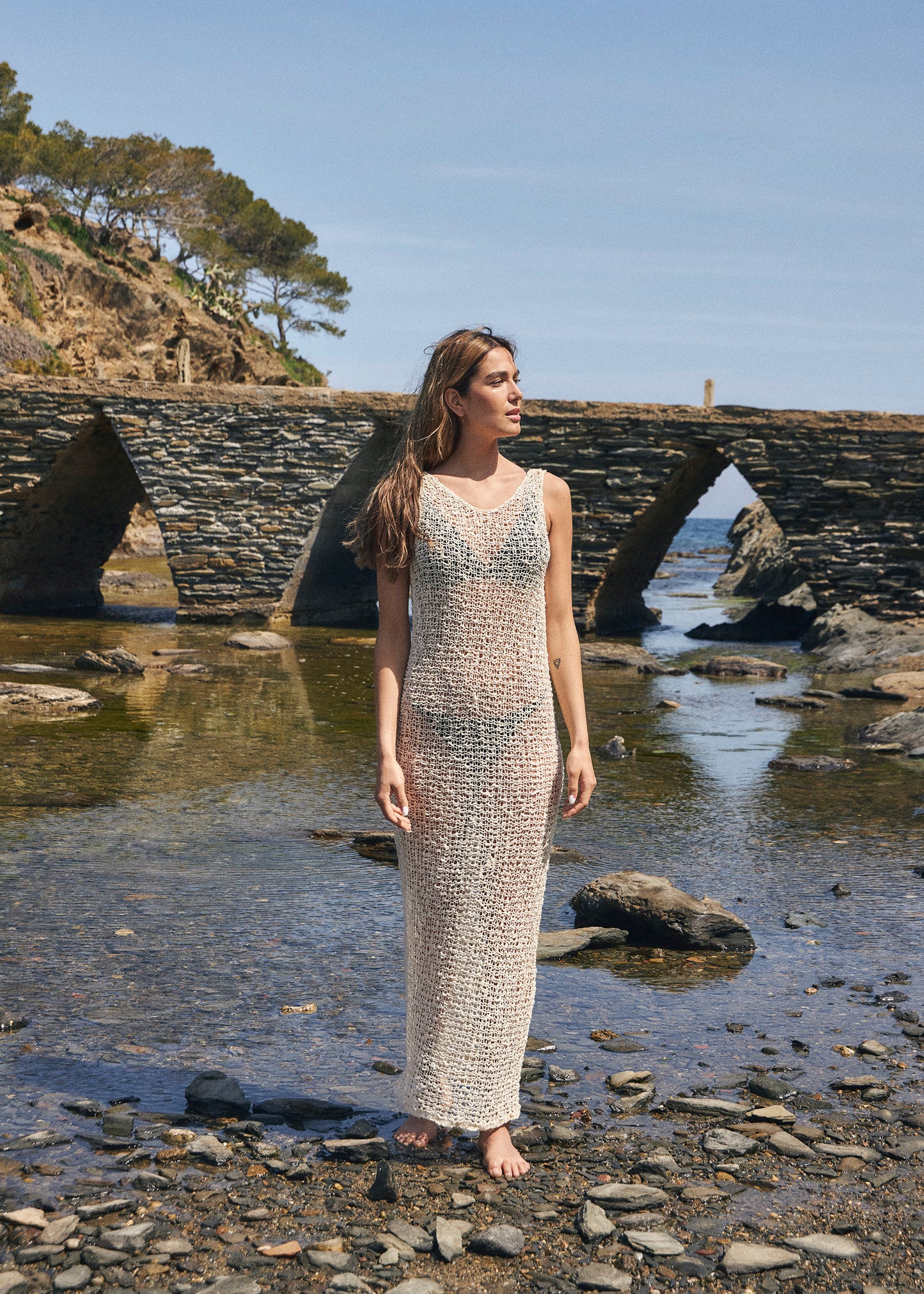 Vestido calado escote