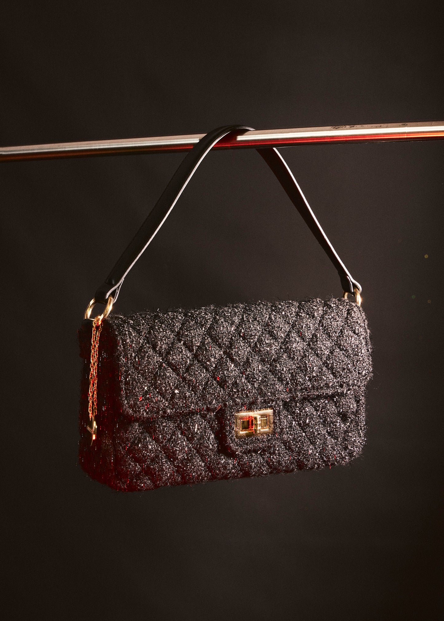 Bolso acolchado brillos