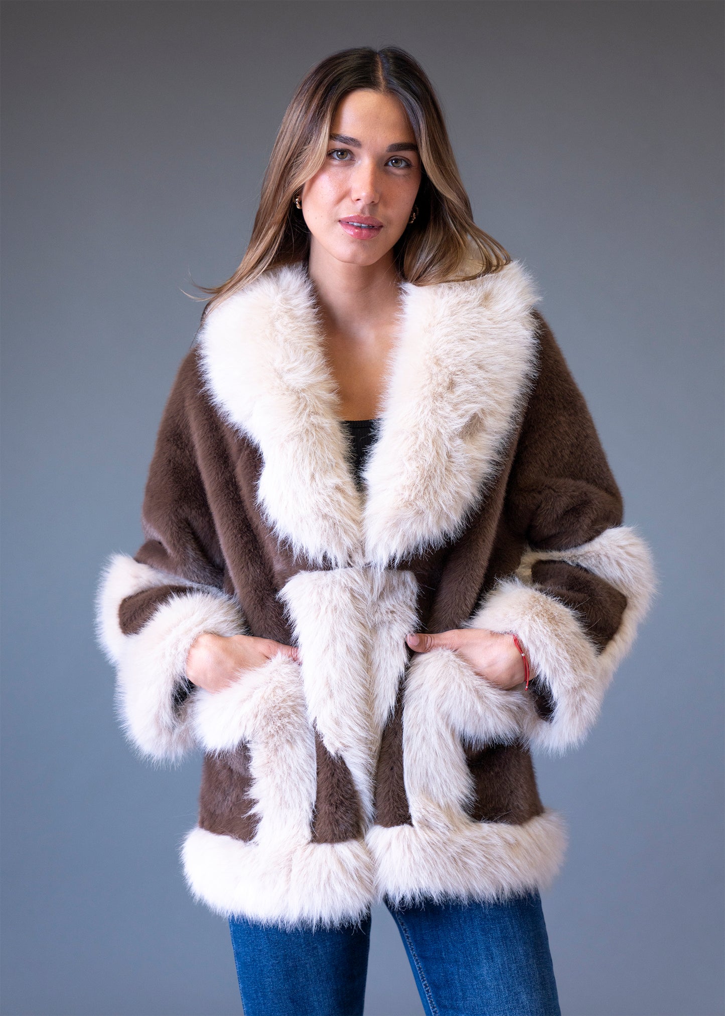 Chaqueta efecto pelo bicolor