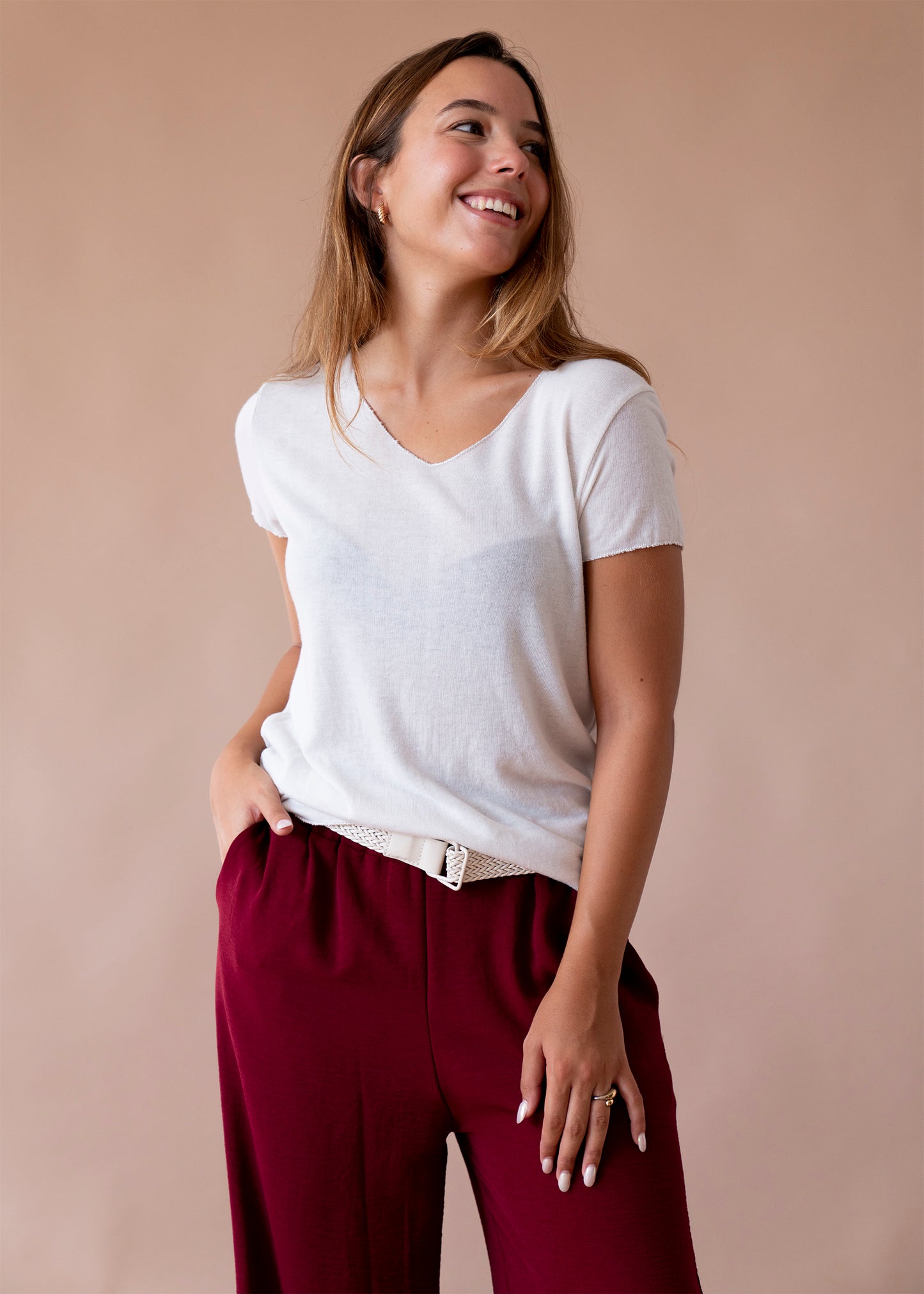 Camiseta cuello pico brillo