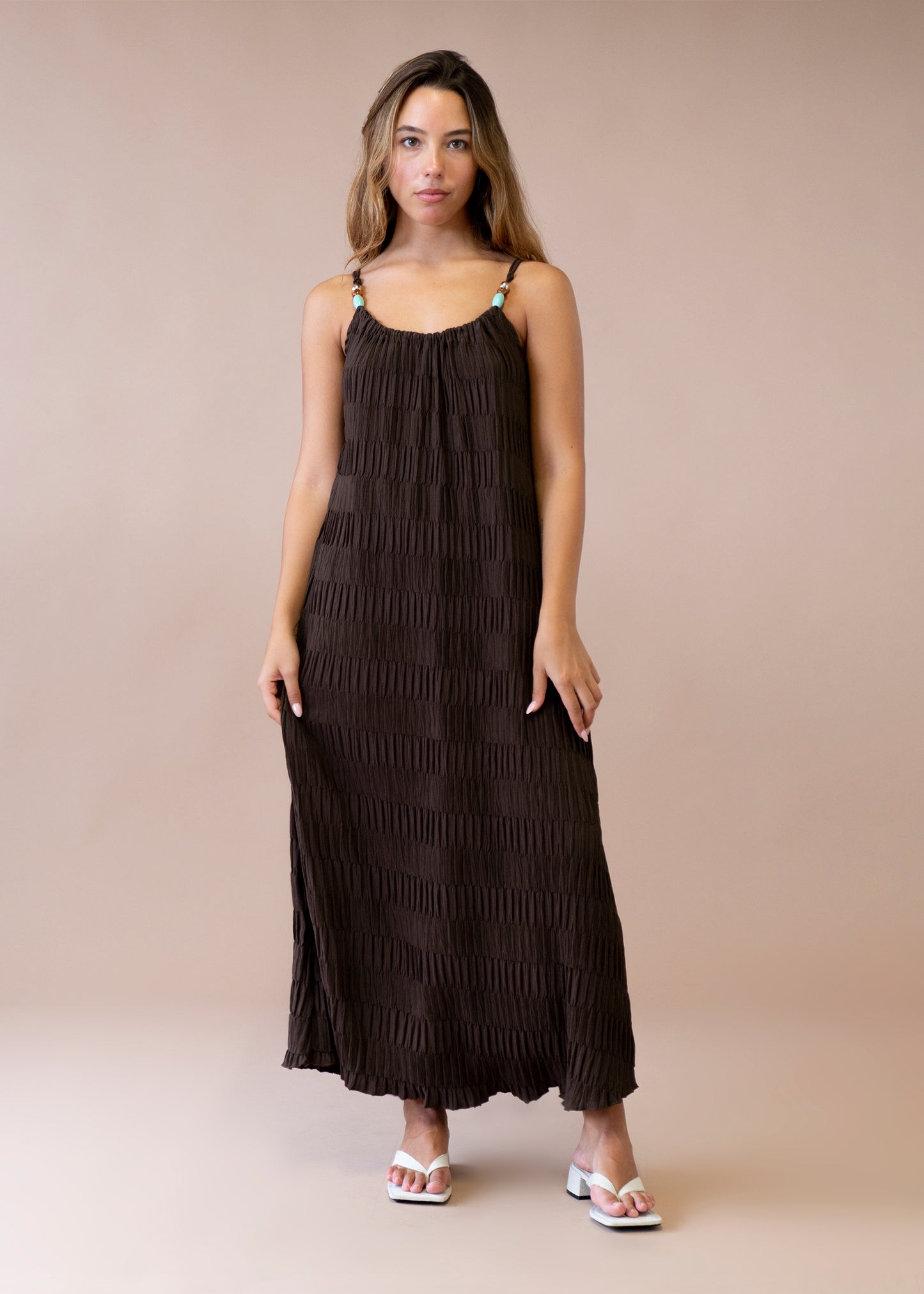 Vestido plisado abalorios