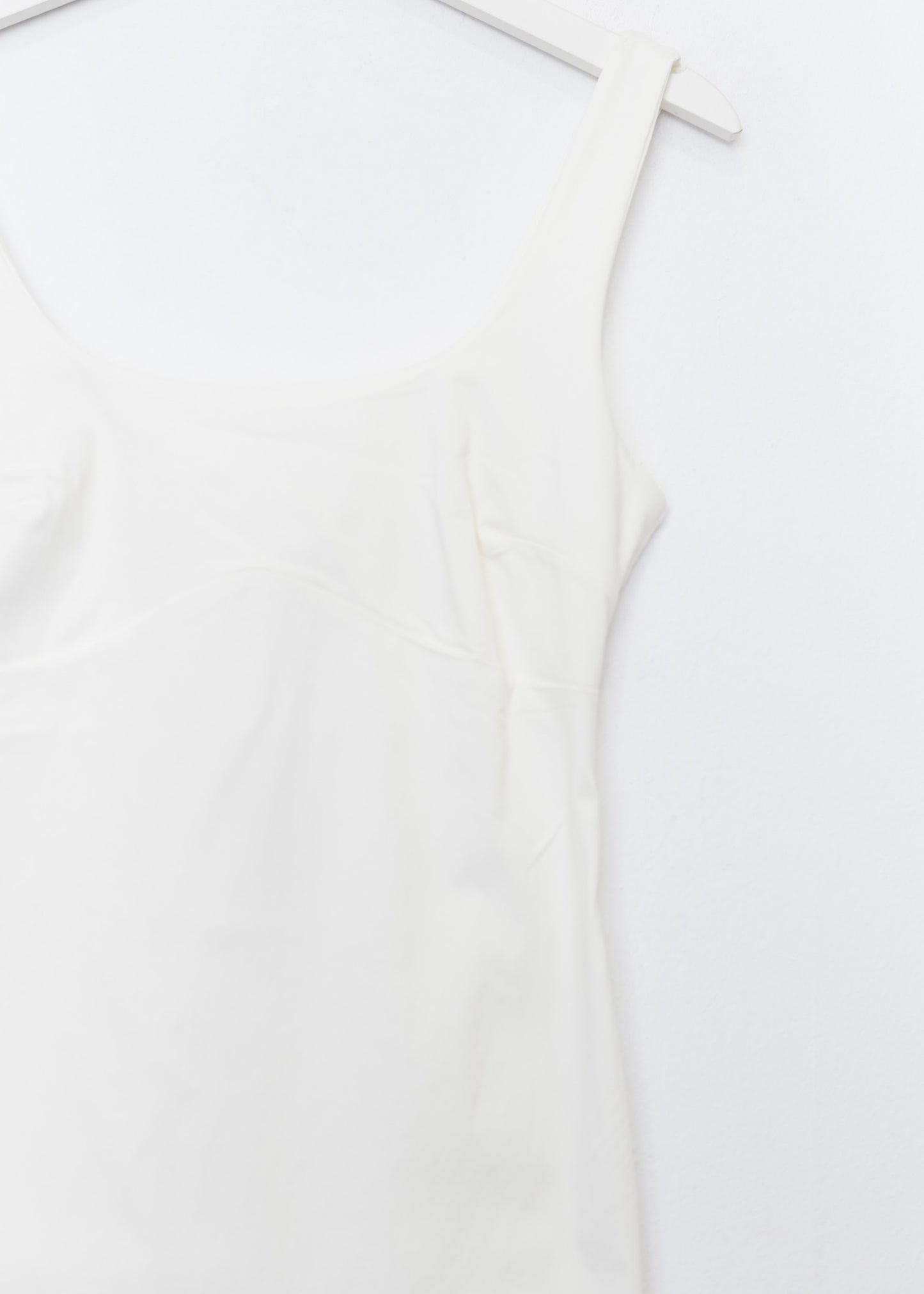Vestido corto entallado