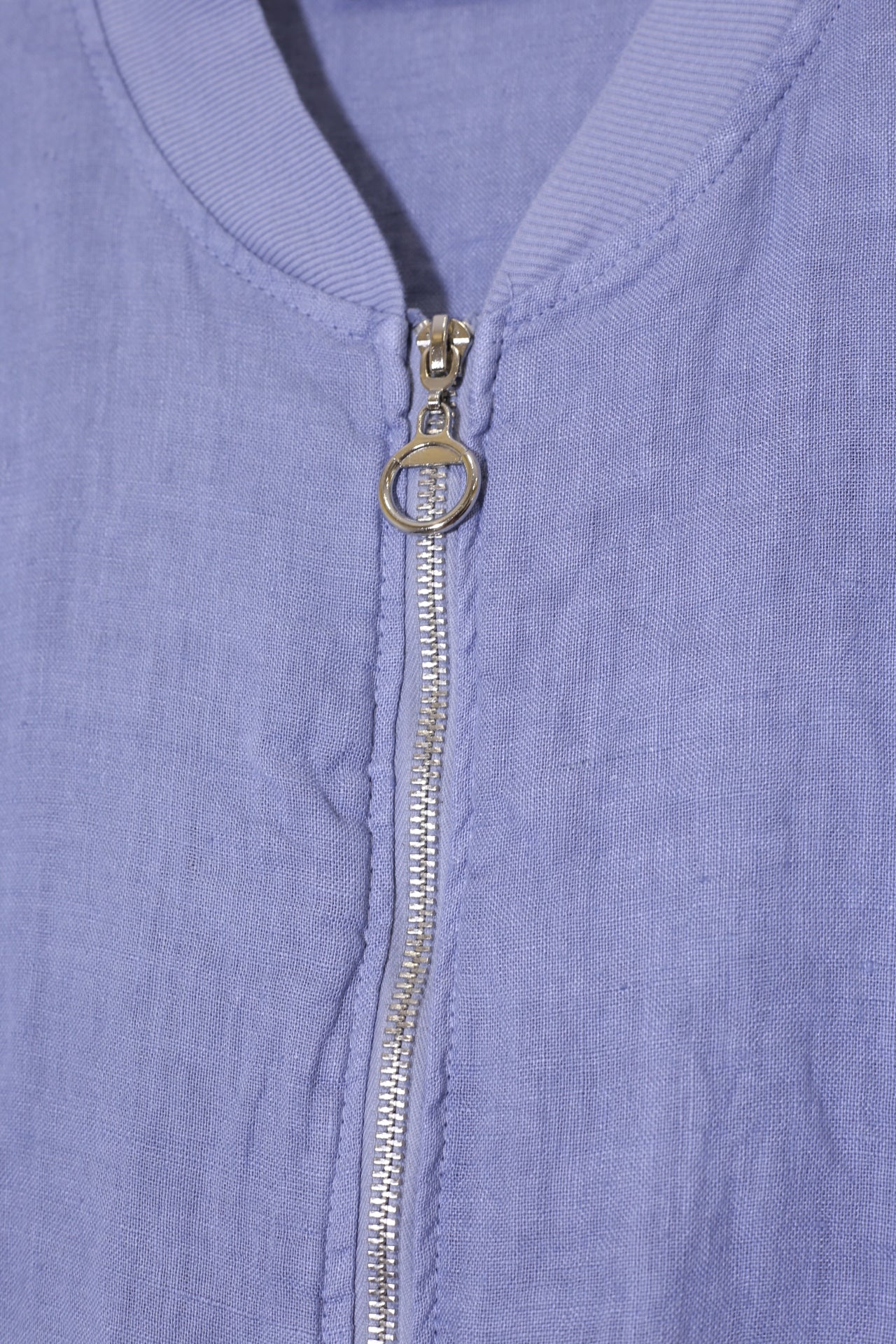 Bomber lino