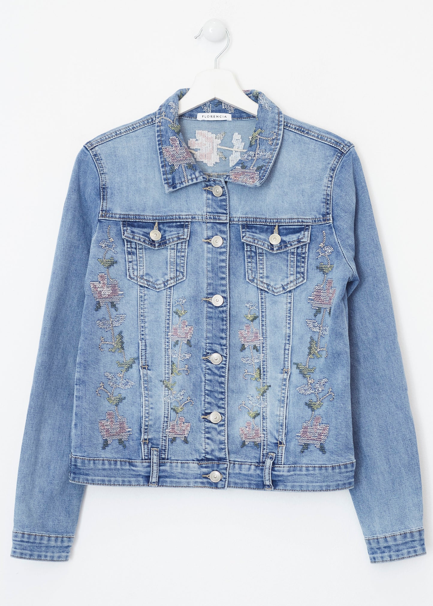 Cazadora denim bordados