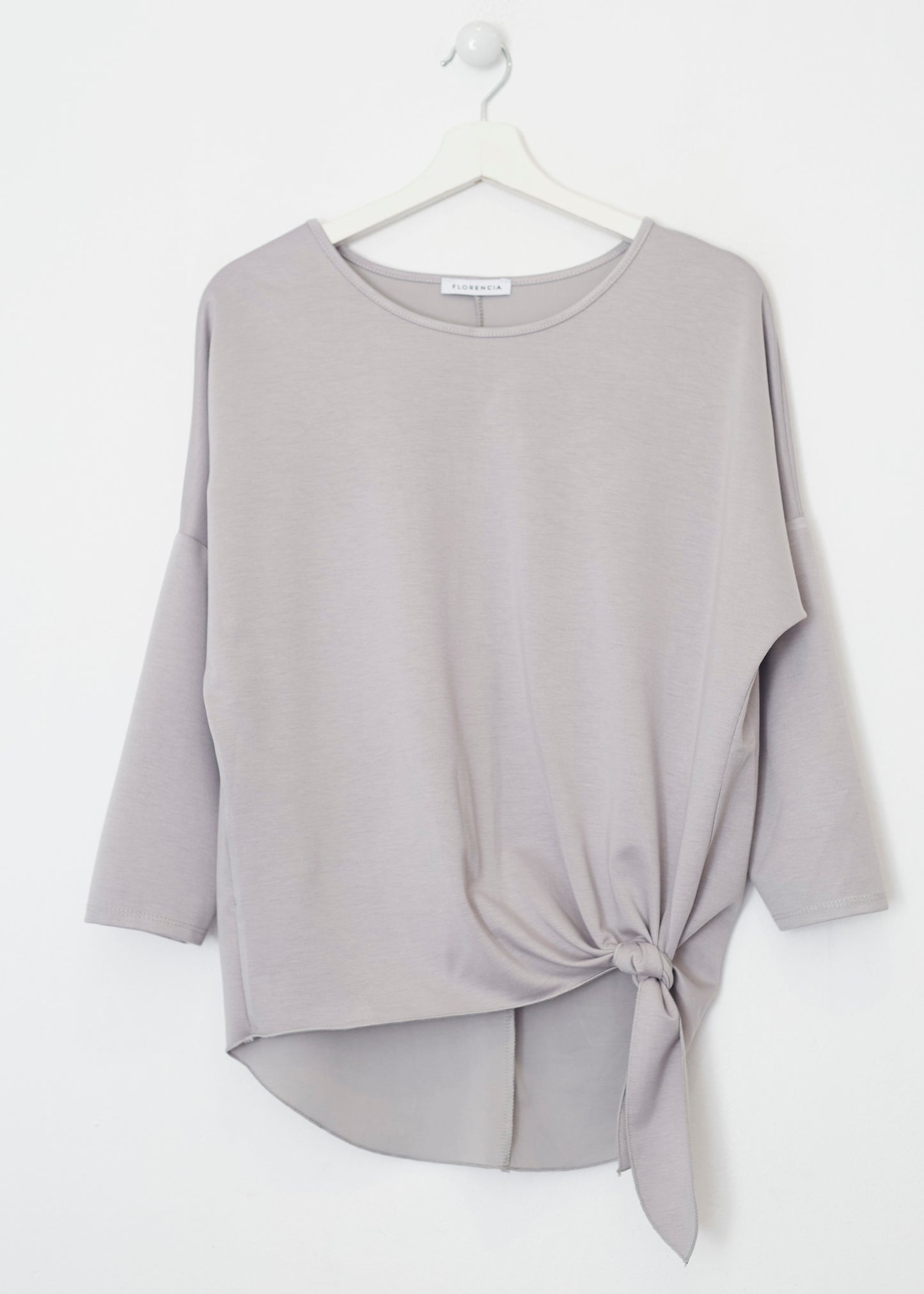 Camiseta nudo cuello redondo