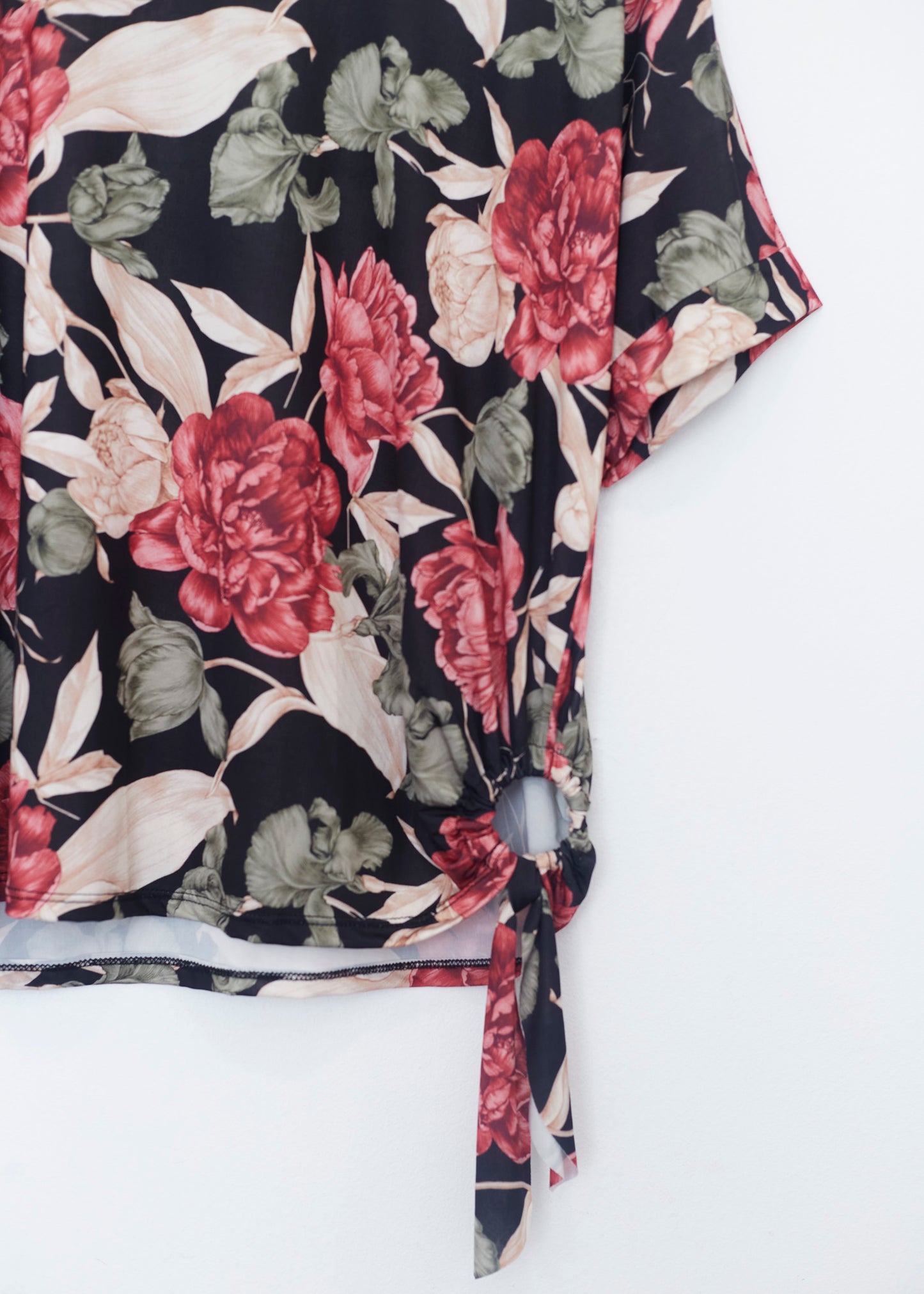 Floral ring T-shirt