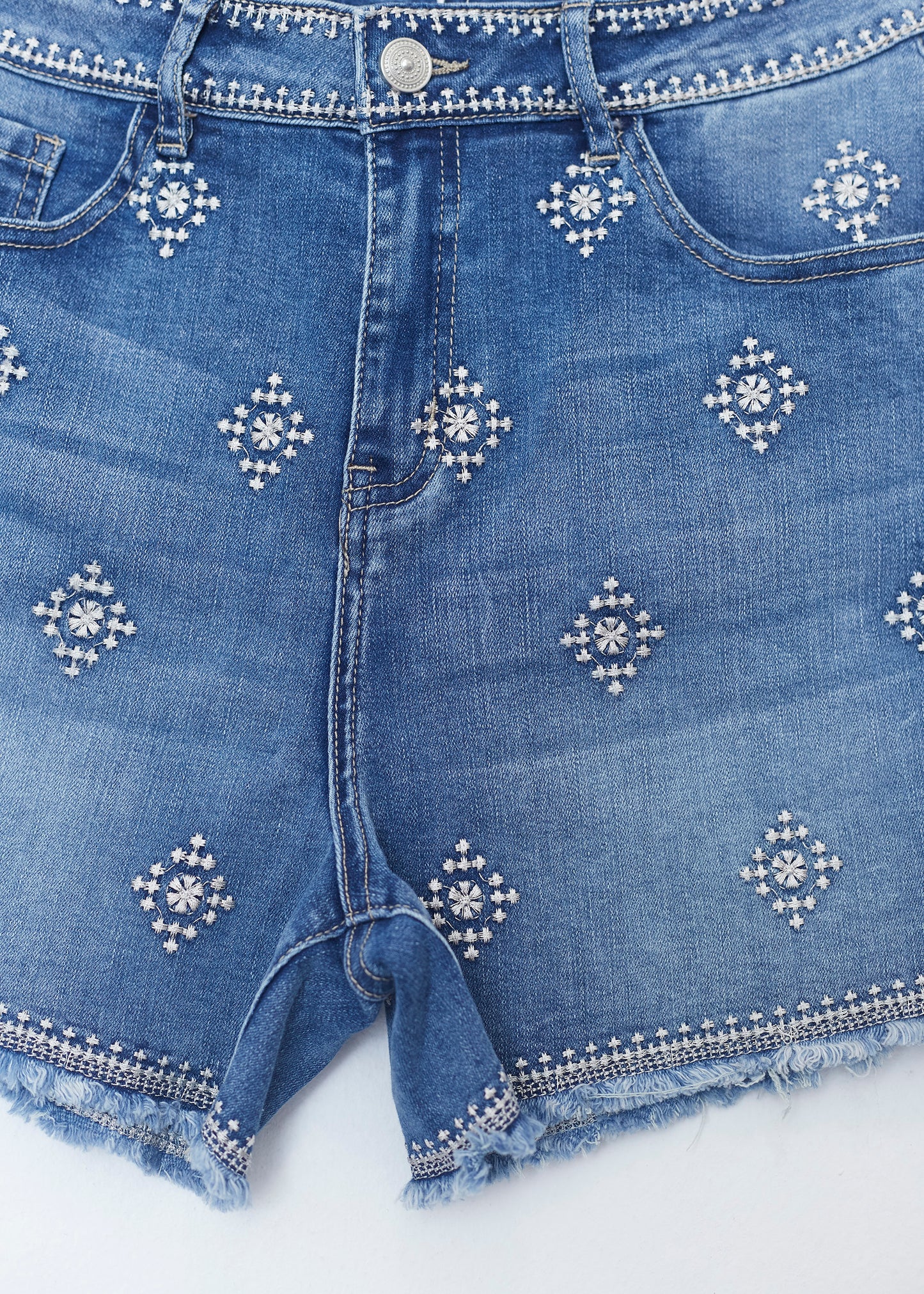 Short denim bordados geométricos