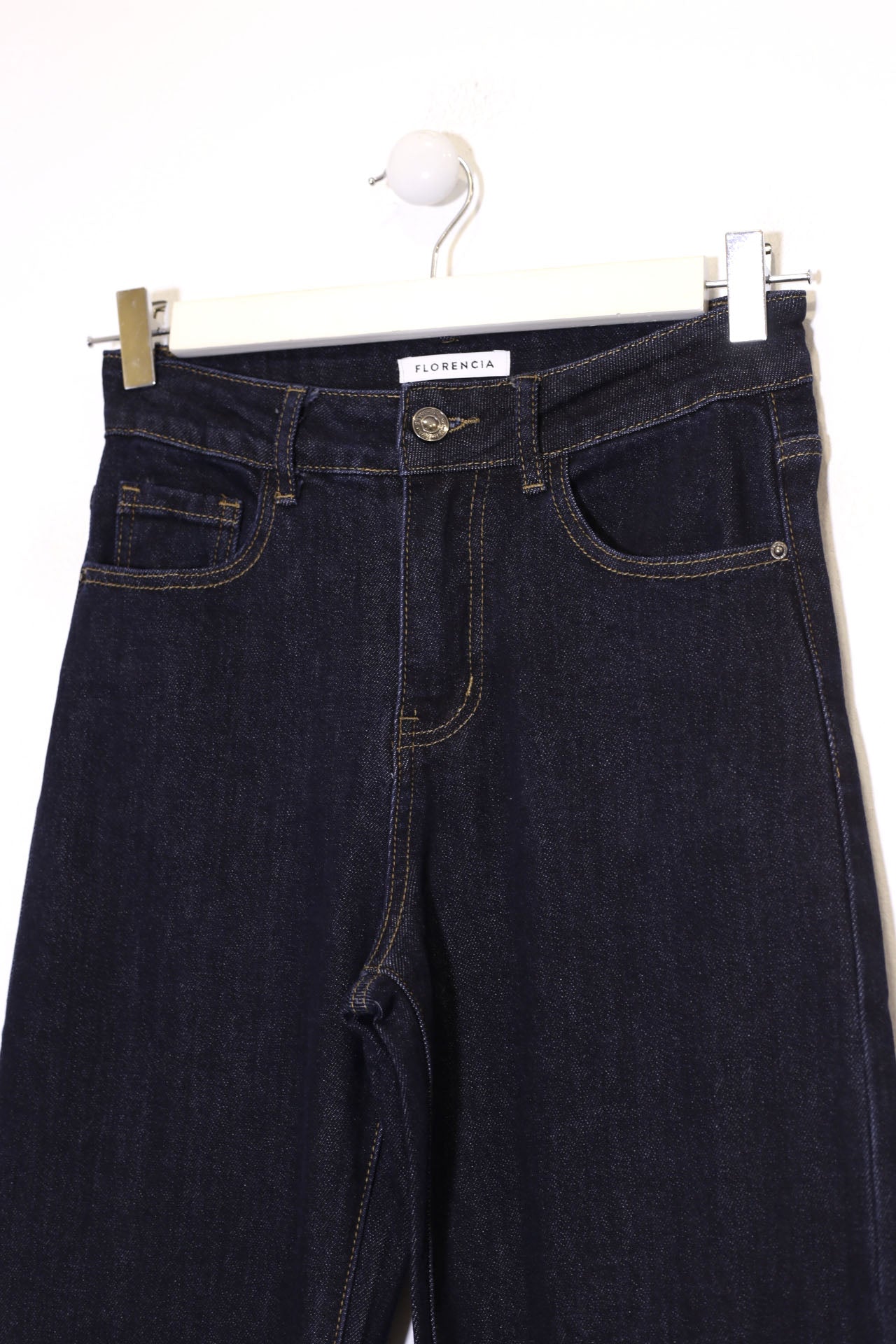 Jeans rectos bordados