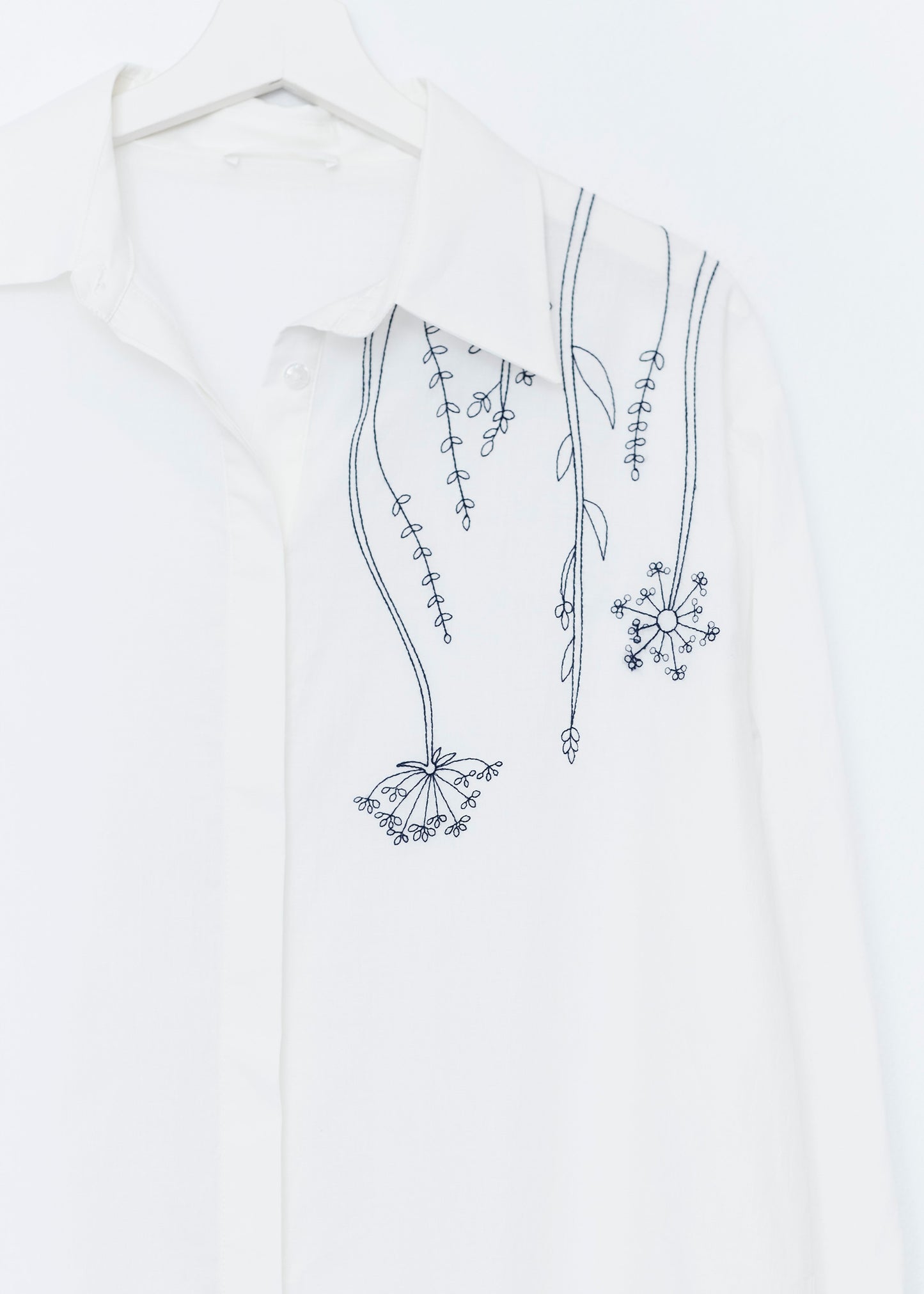 Floral embroidered shirt