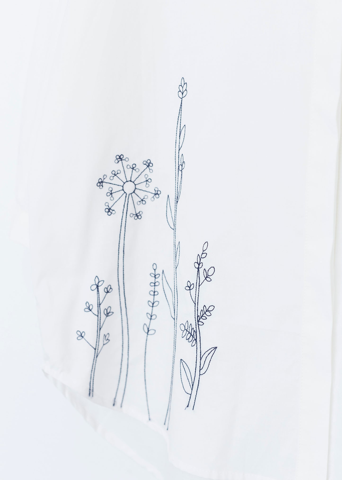 Floral embroidered shirt