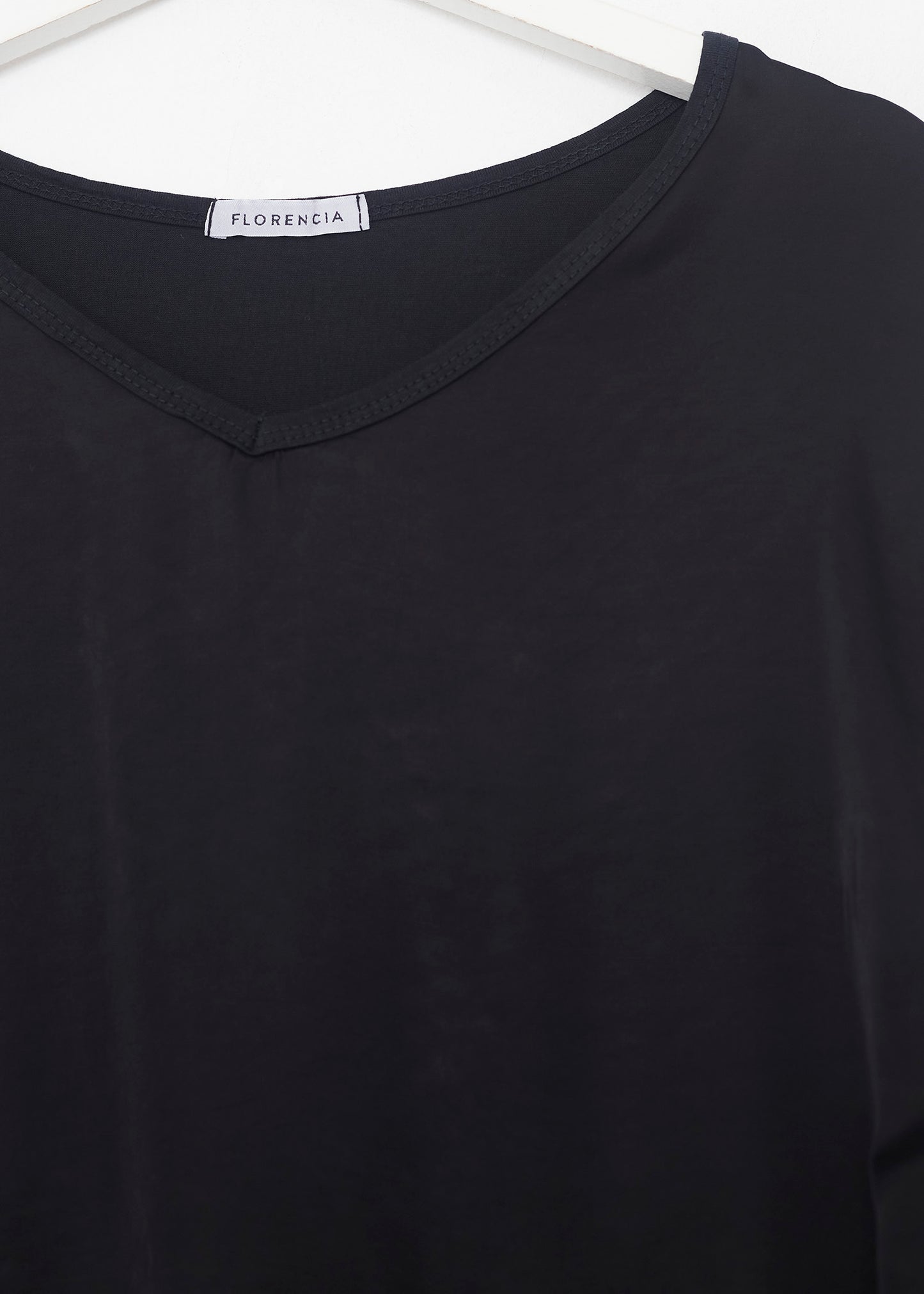 Camiseta bimateria raso cuello punta