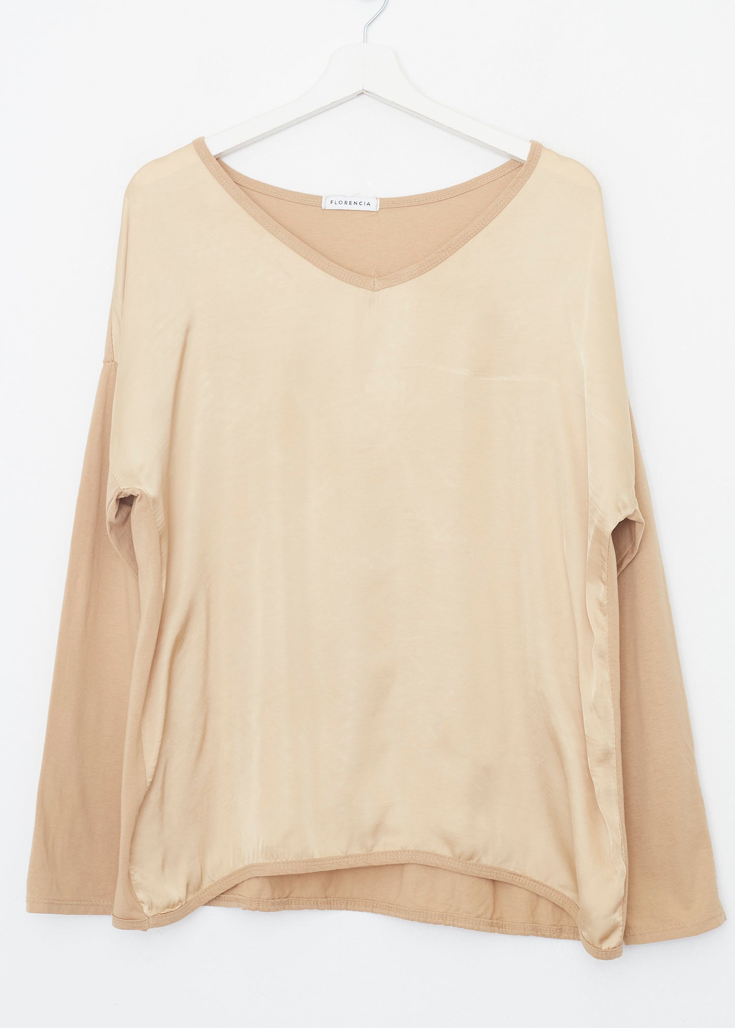 Camiseta bimateria raso cuello punta