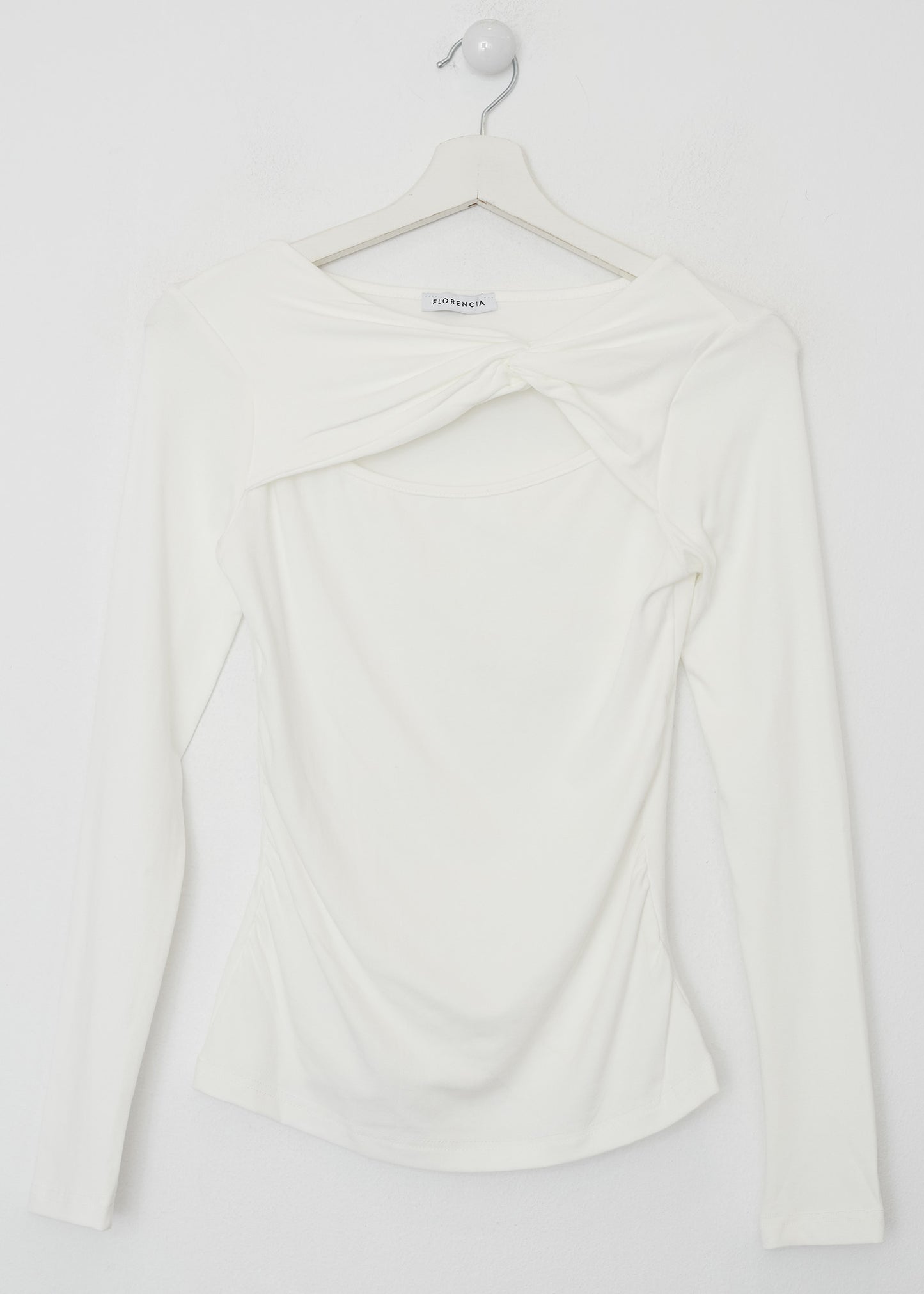 Camiseta nudo