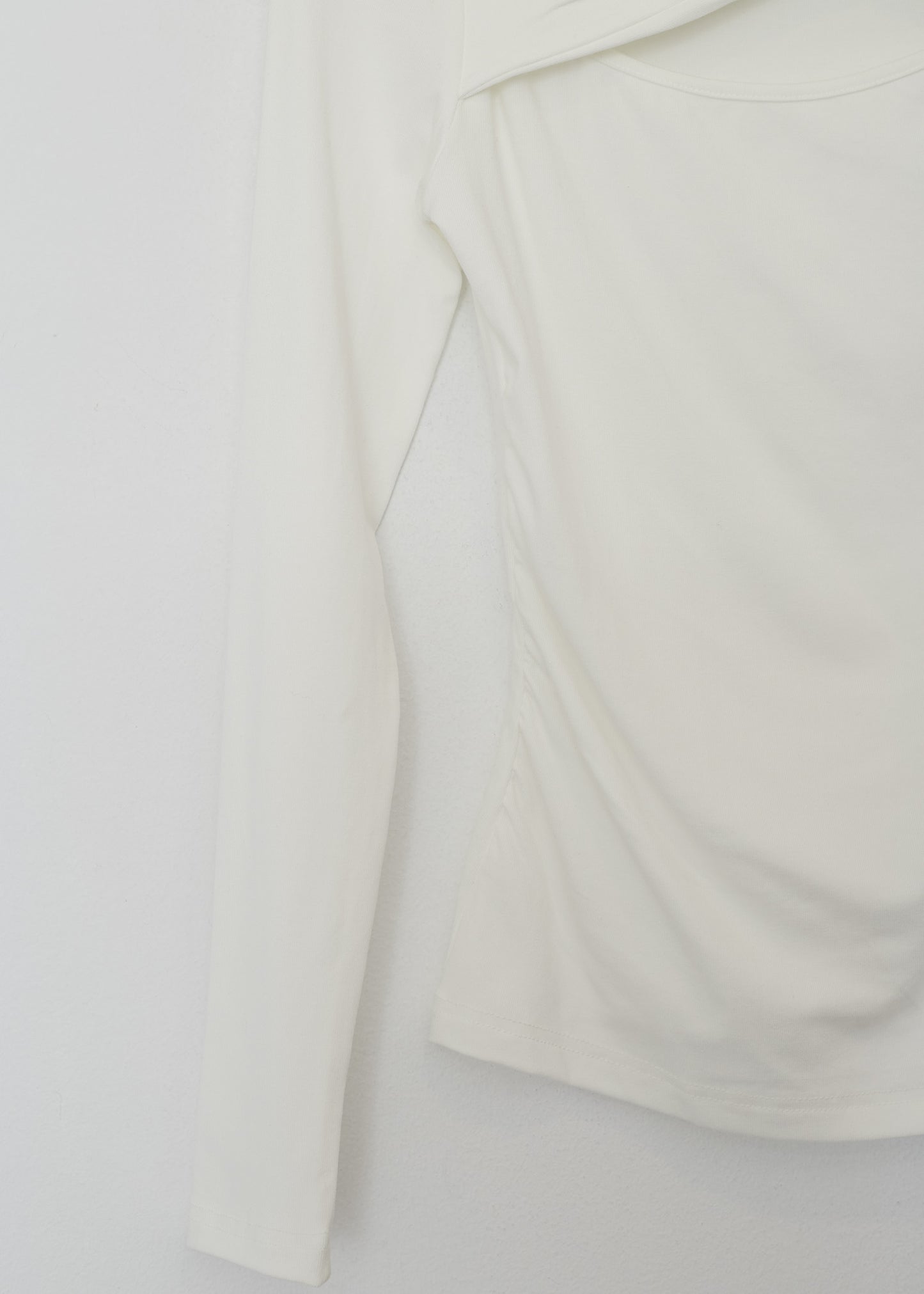 Camiseta nudo