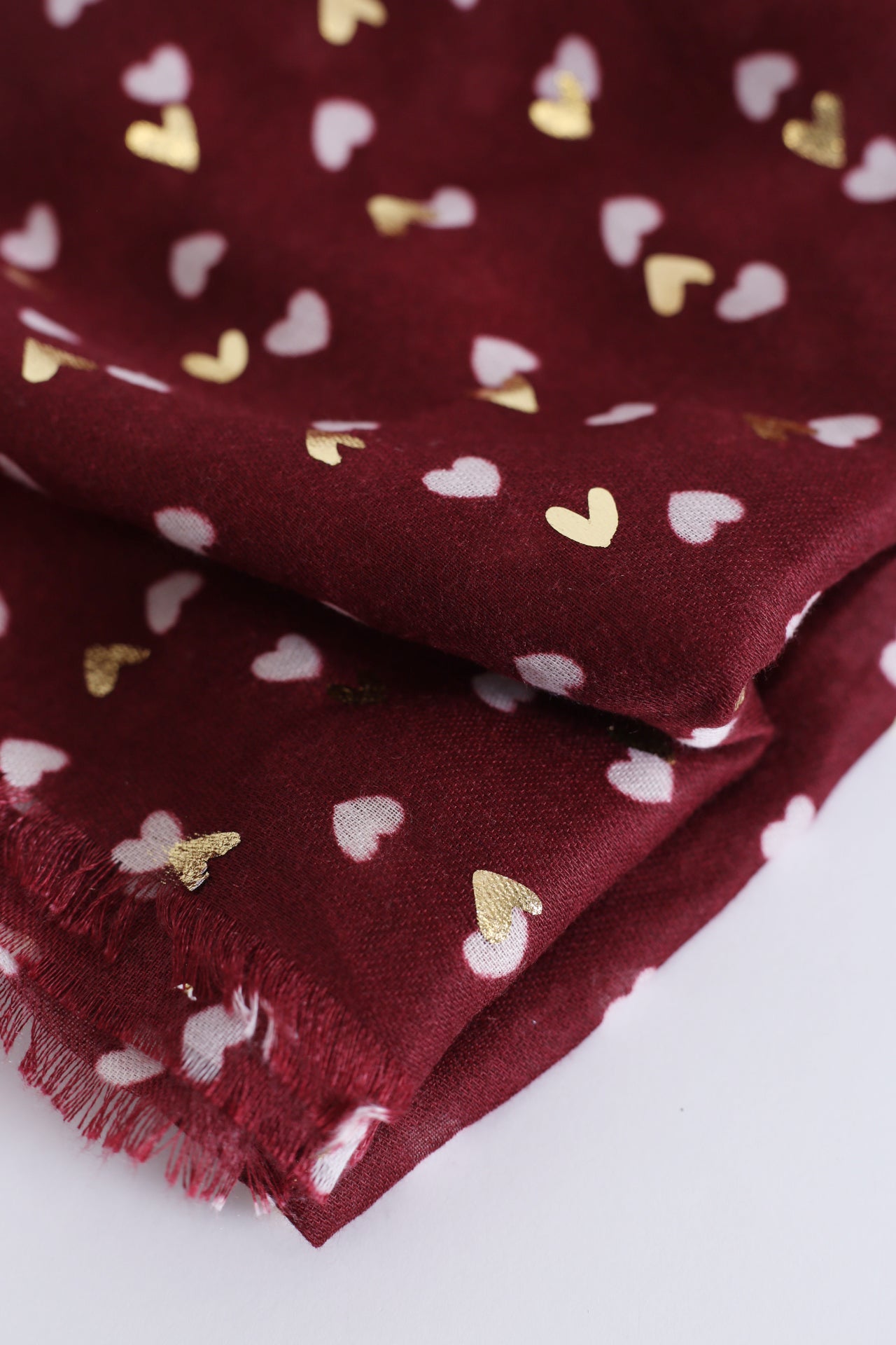 Pañuelo corazones desflecado