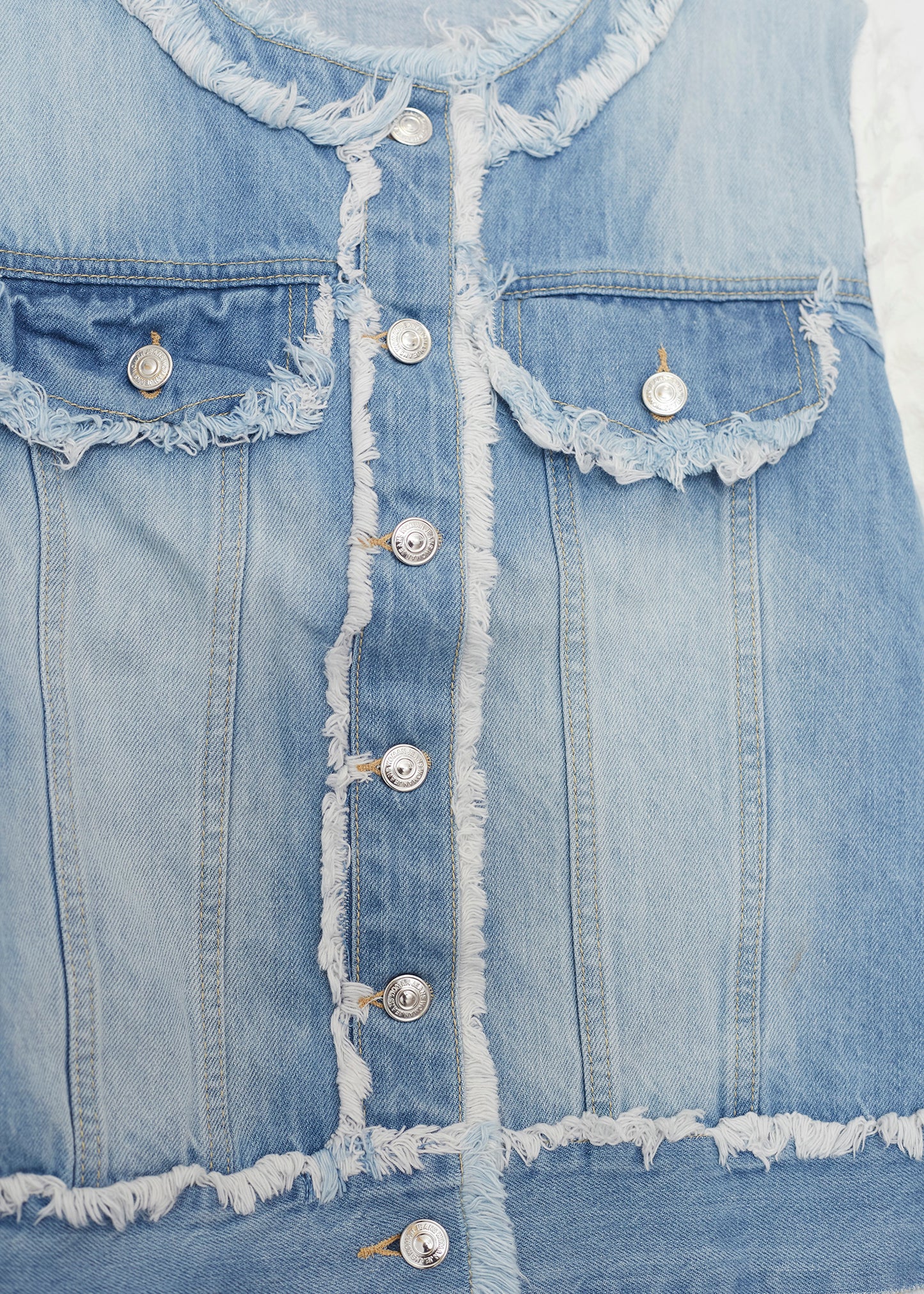 Cazadora denim flecos