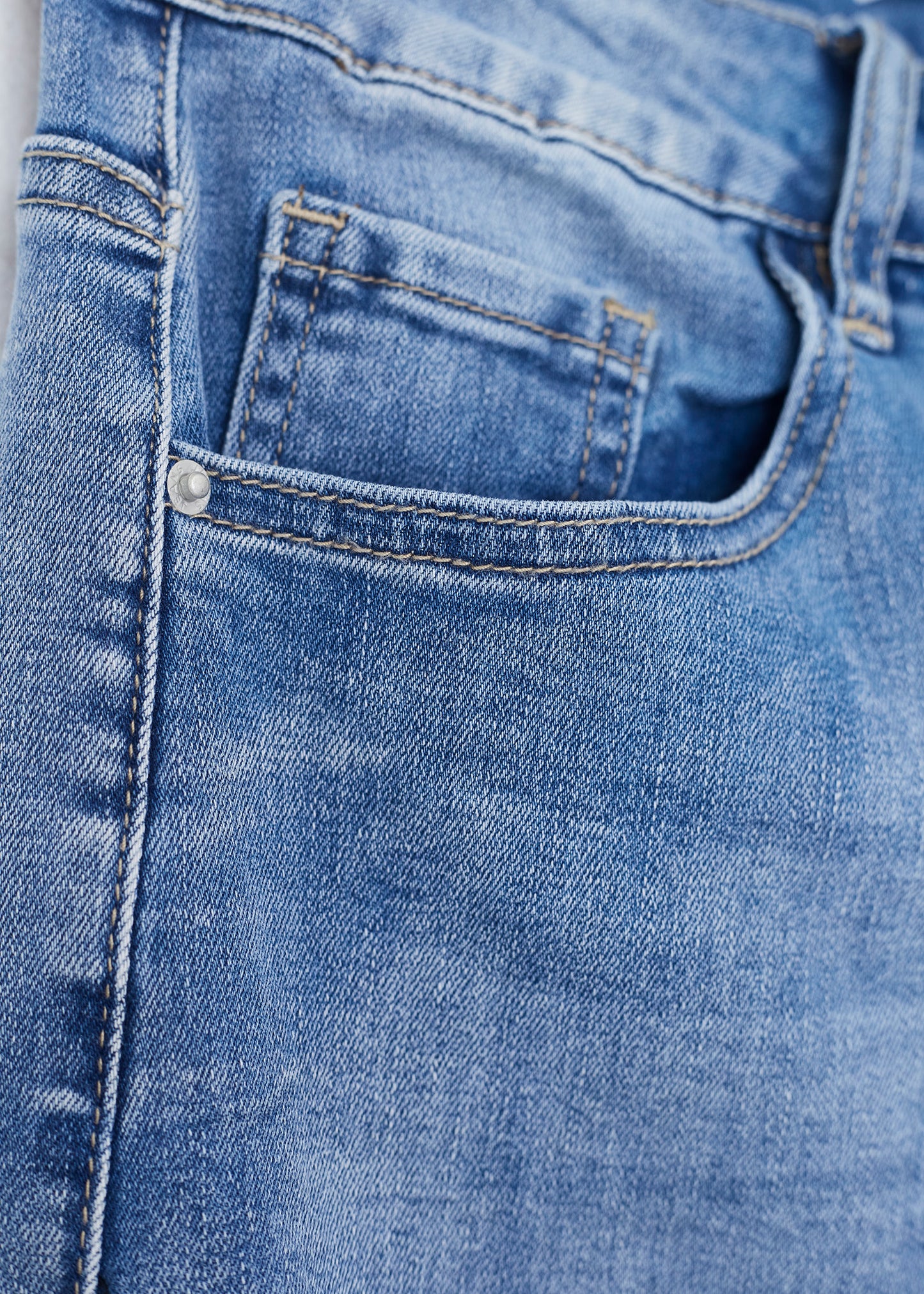 Jeans bordados