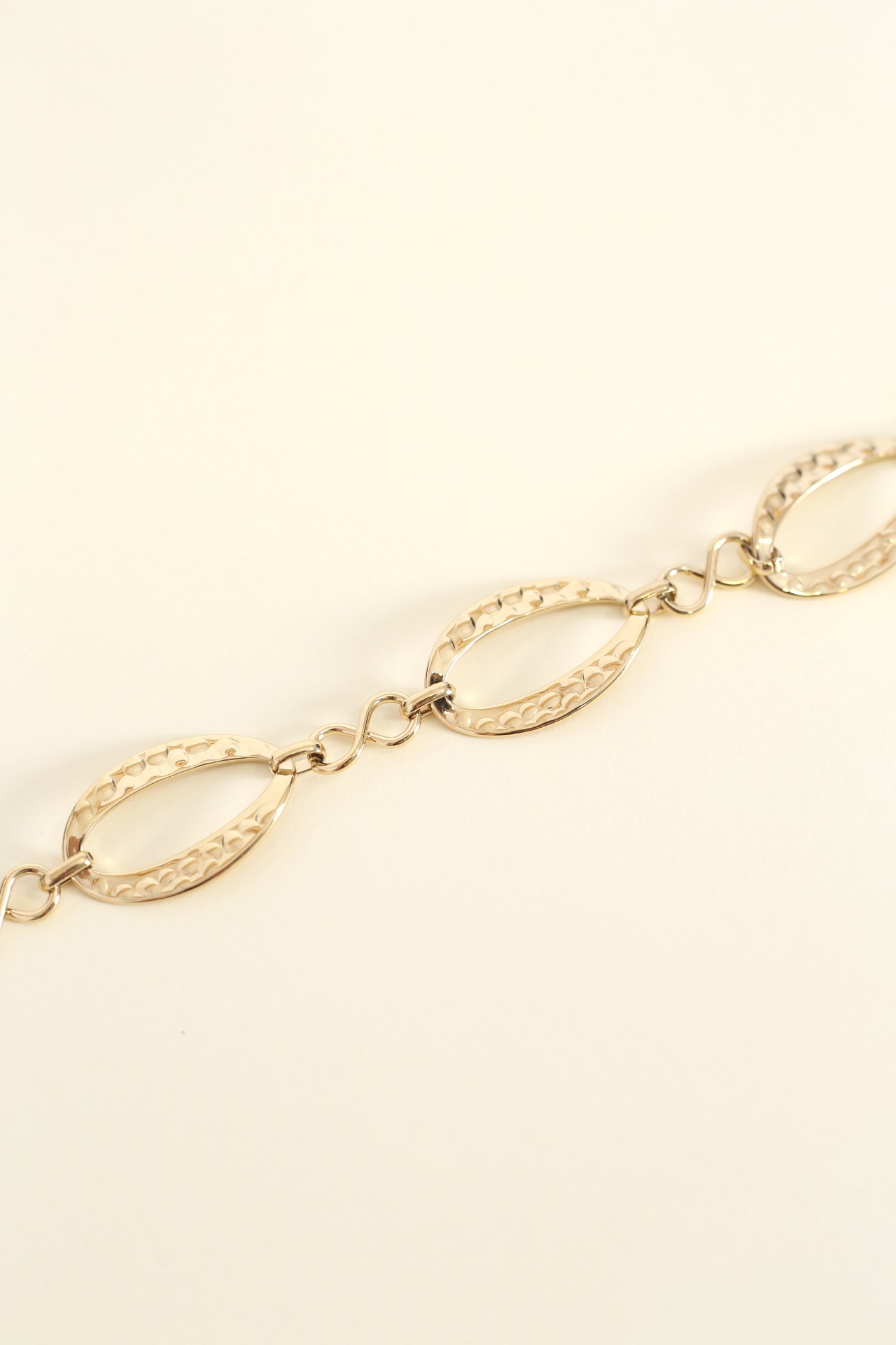Pulsera combinada óvalos y ochos