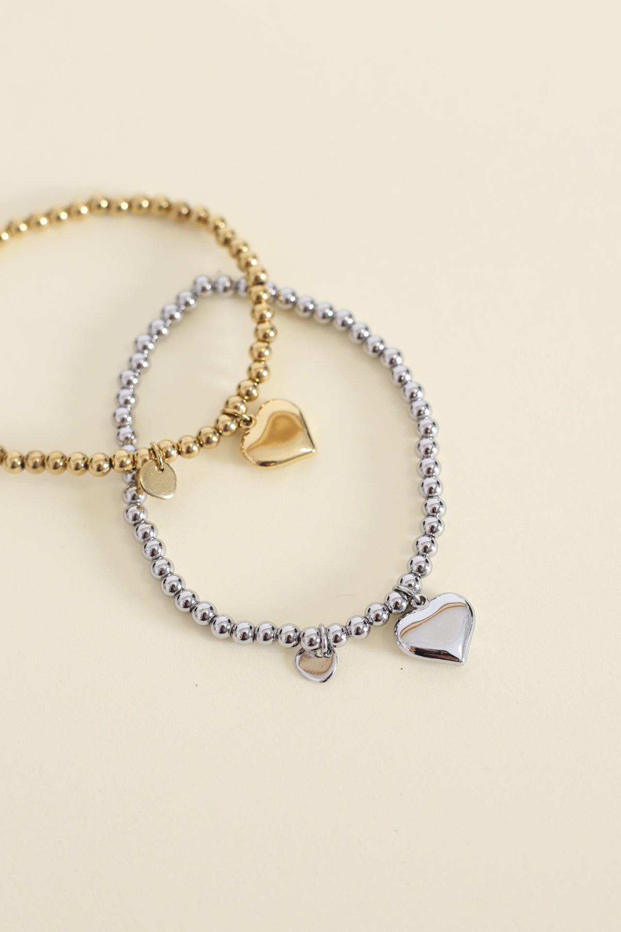 Pulsera bolitas corazón