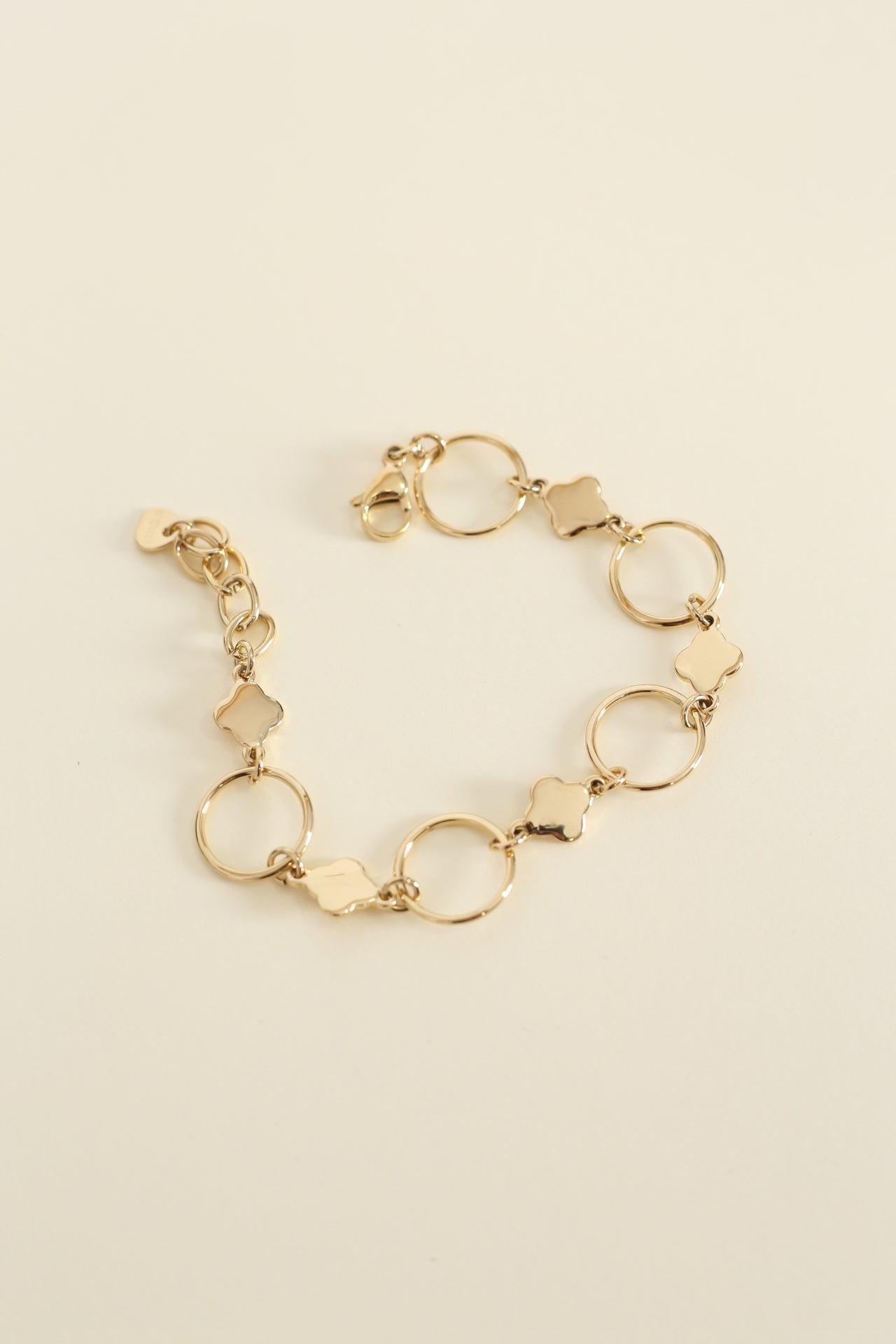 Pulsera combinada círculo y flor