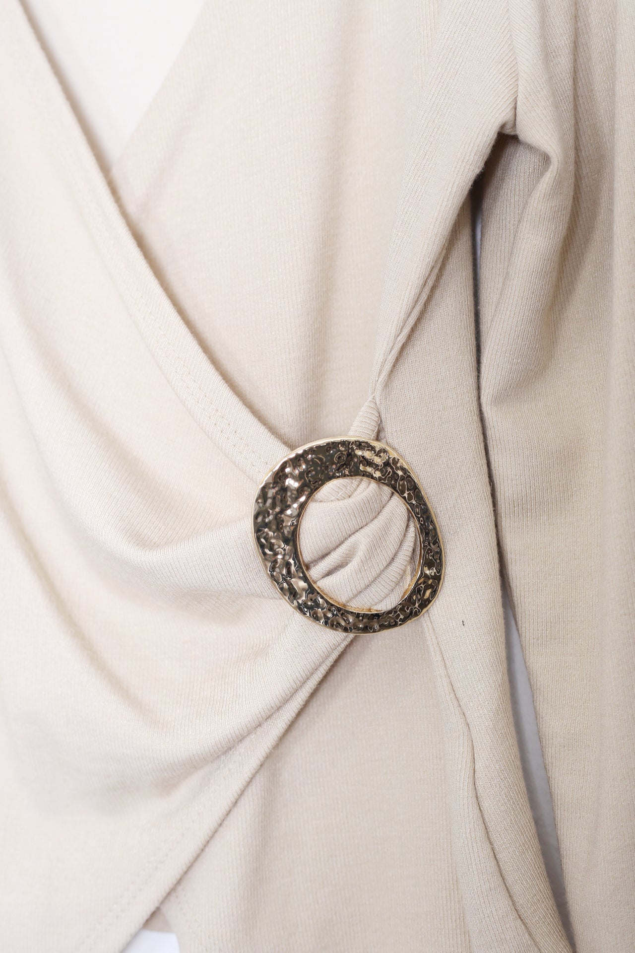 Camiseta Paris cruzada hebilla