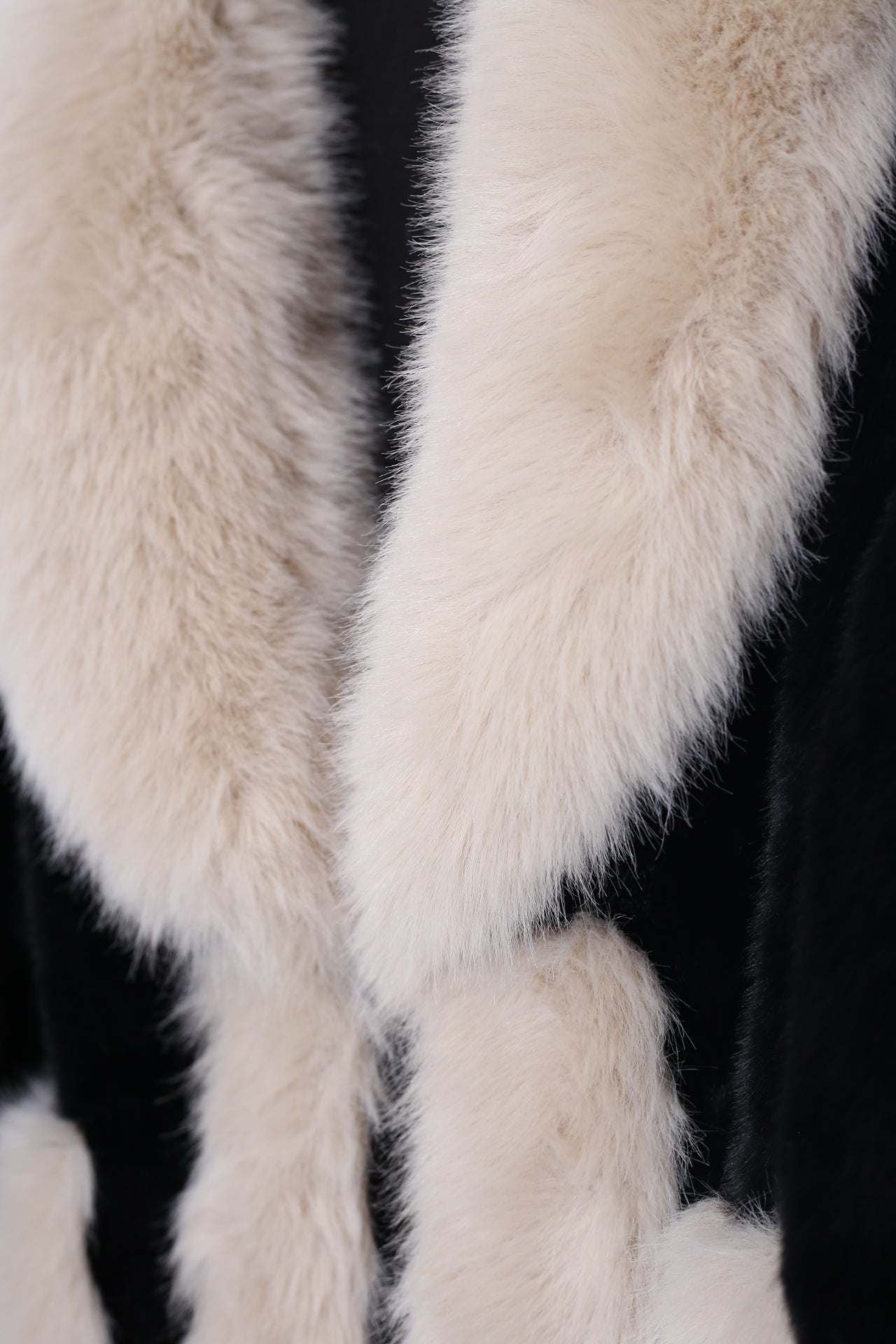 Chaqueta efecto pelo bicolor