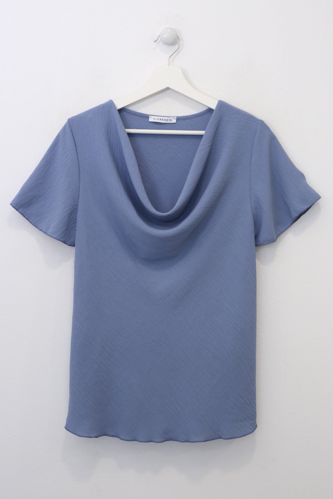 Blusa desbocada fluida