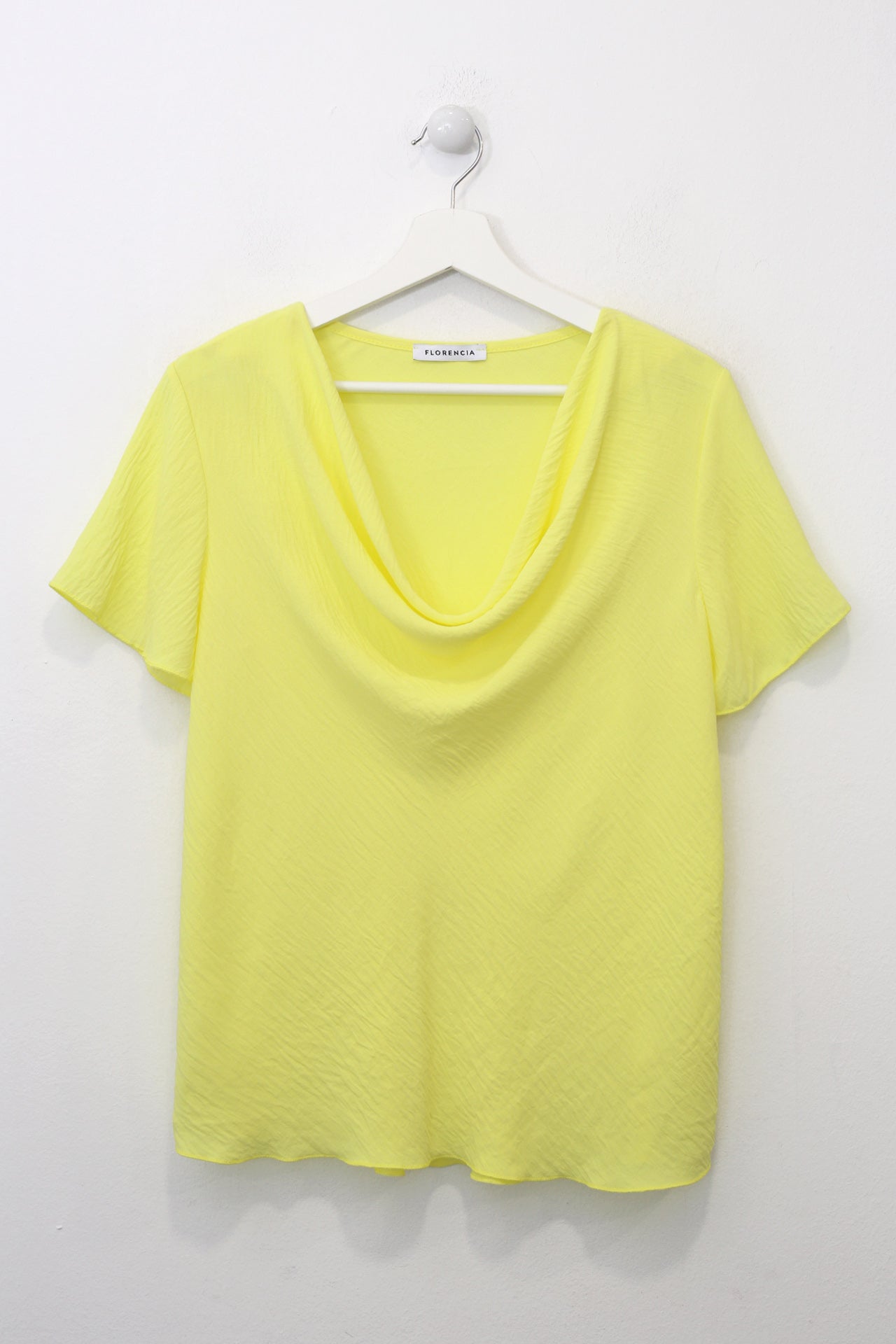 Blusa desbocada fluida